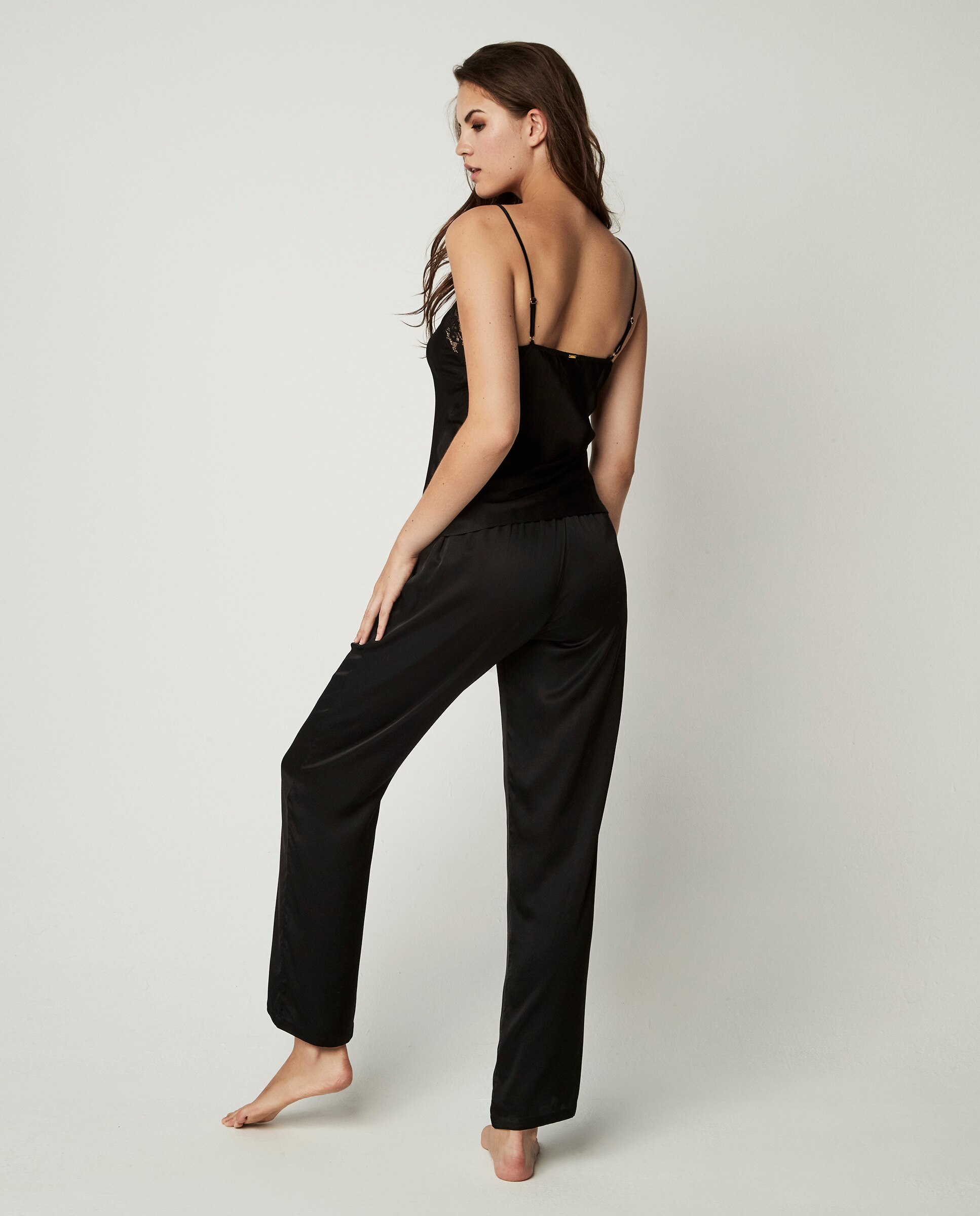 Pijama com Calças Compridas e T-shirt de Renda Preto-4