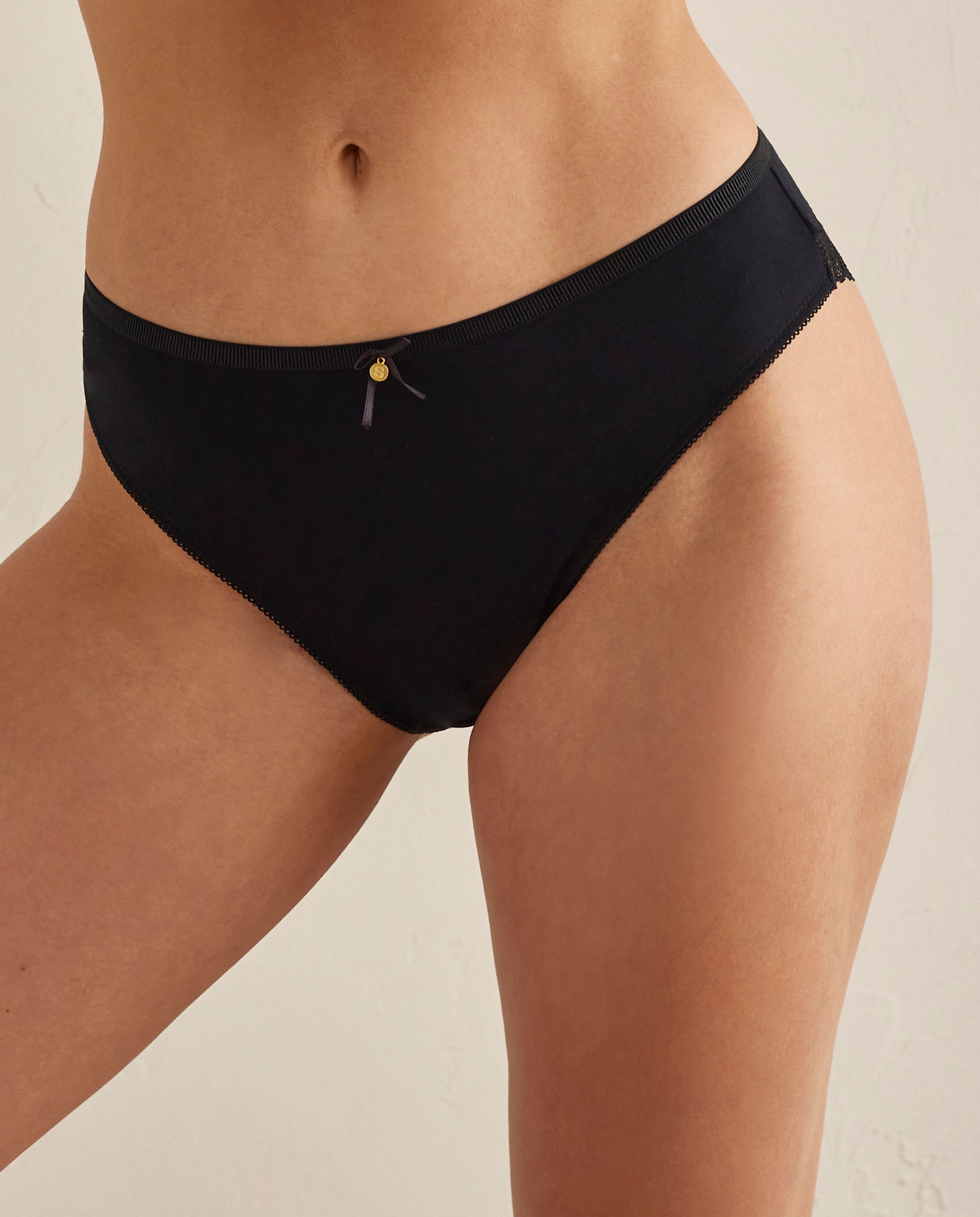 Packs Cuecas Bikini Básicas de Algodão e Renda Preto / Natural-1