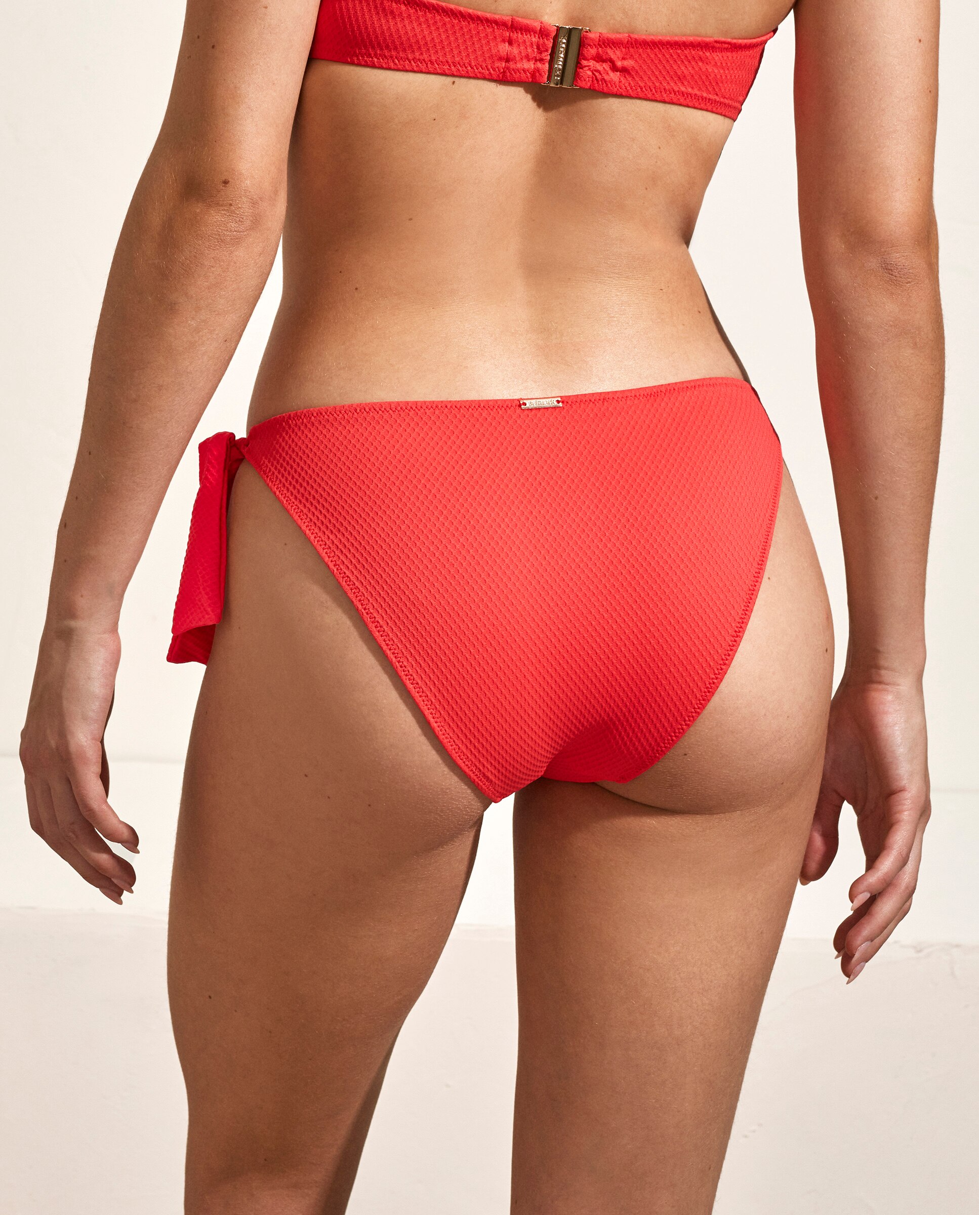 Cueca de Biquíni com Laços em Tecido com Textura Coral-2