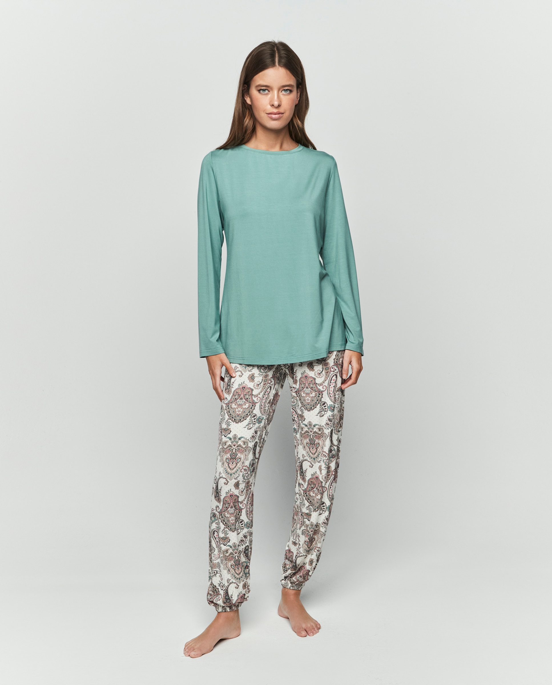 Imagem 0 de Pijama com T-shirt e Calças Compridas com Punho