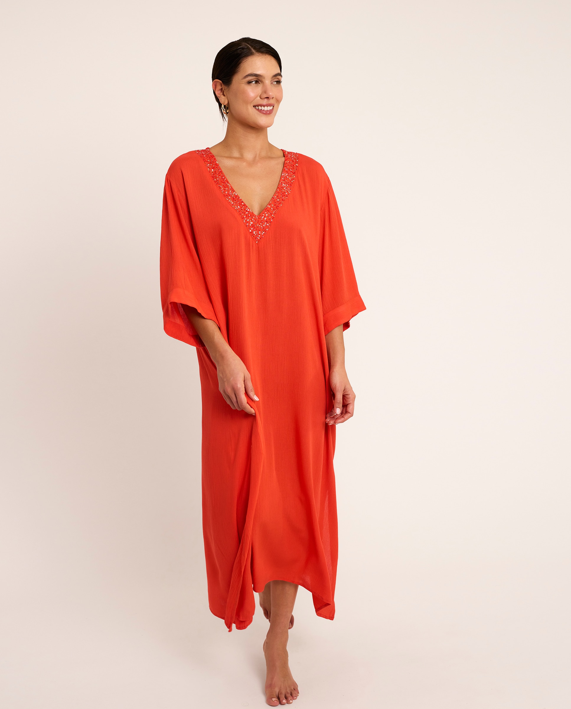 Imagem 0 de Vestido de Praia Comprido com Decote em V, Coleção Solstice