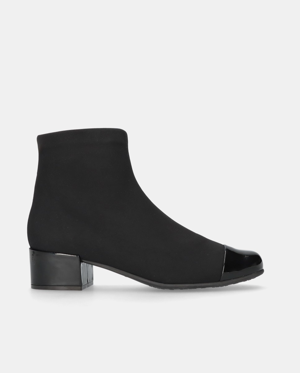 Imagem 0 de Botins Básicos Milan em Tecido Elástico