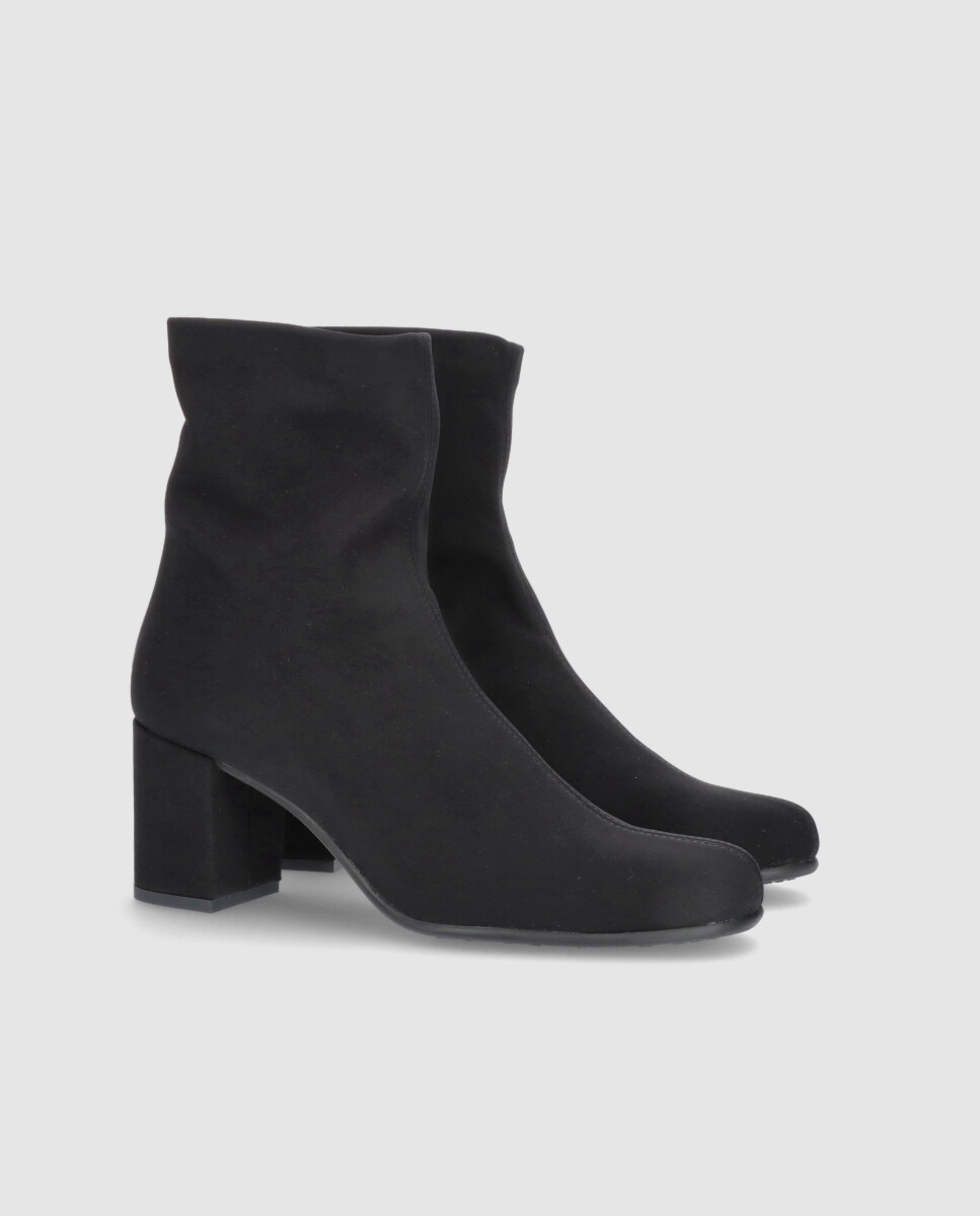 Botins Básicos Bologna em Tecido Elástico Resistente À Água Preto-2