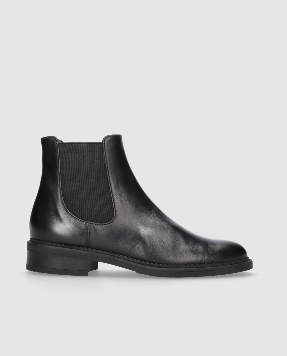 Imagem 0 de Botins Básicos Napoli em Napa Suave em Preto