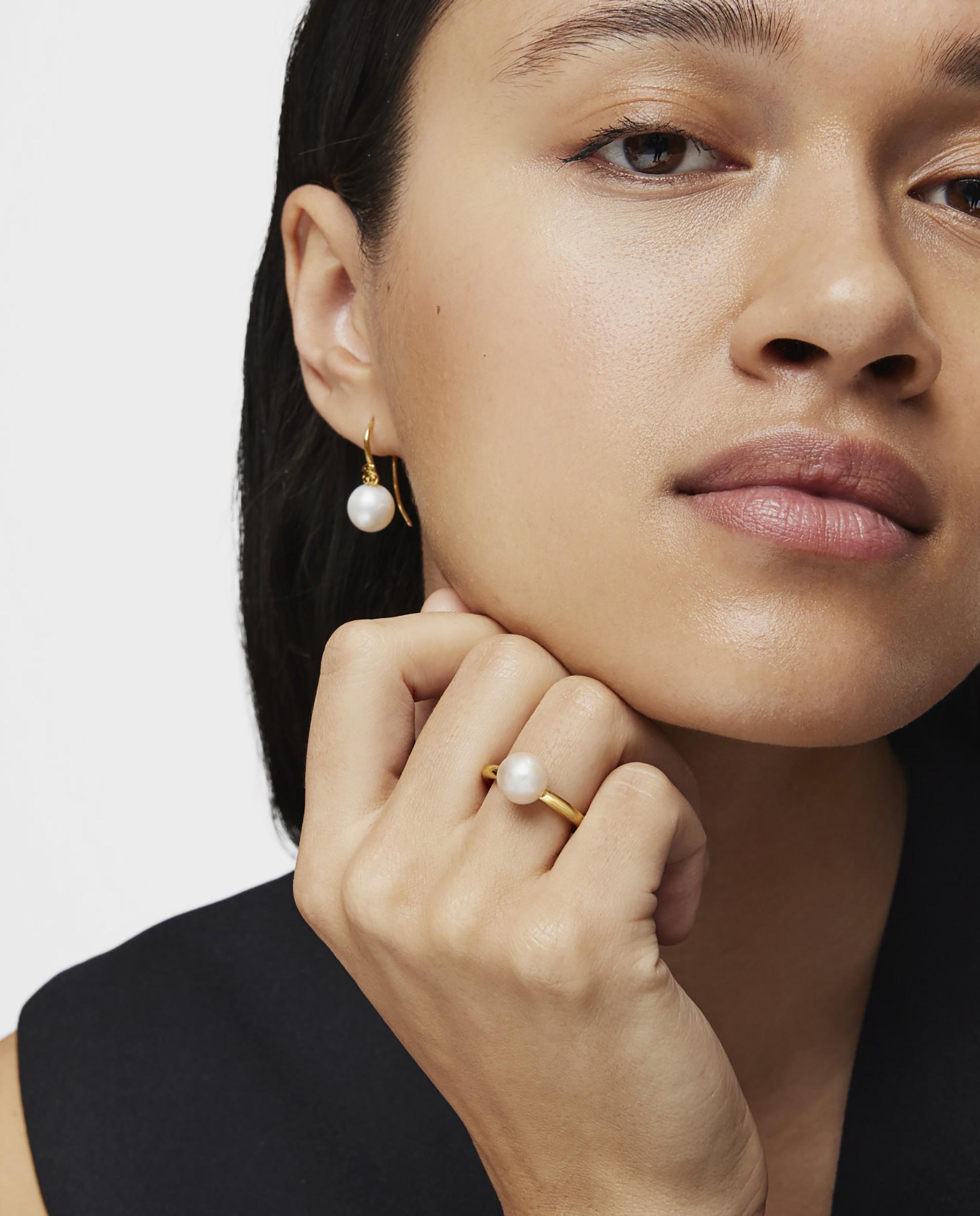 Anel Gloss Banhado a Ouro de 18kt Sobre Prata e Pérola Branco-4