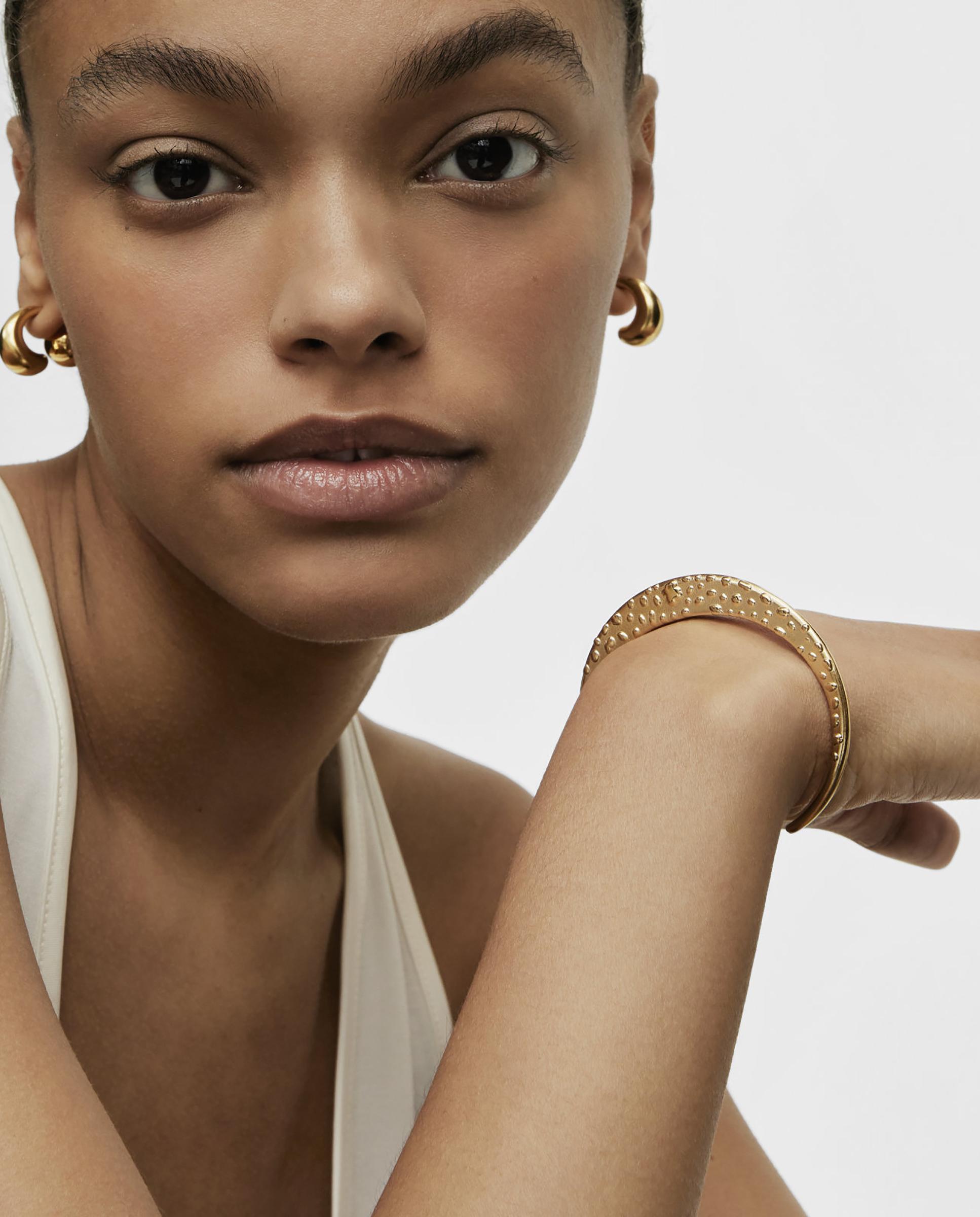 Pulseira Dybe Banhada a Ouro 18 Kt Sobre Prata Aberta com Textura Prateado-5