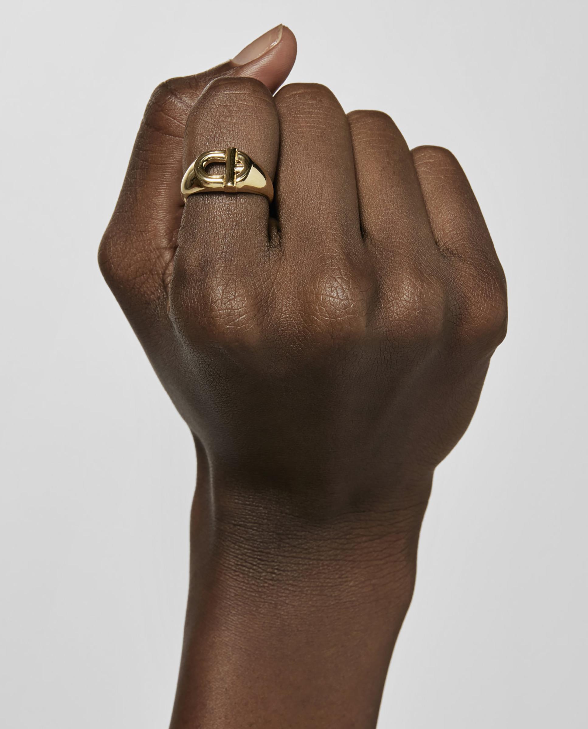 Anel Manifesto Estilo Selo Banhado a Ouro 18 Kt Sobre Prata Dourado-3