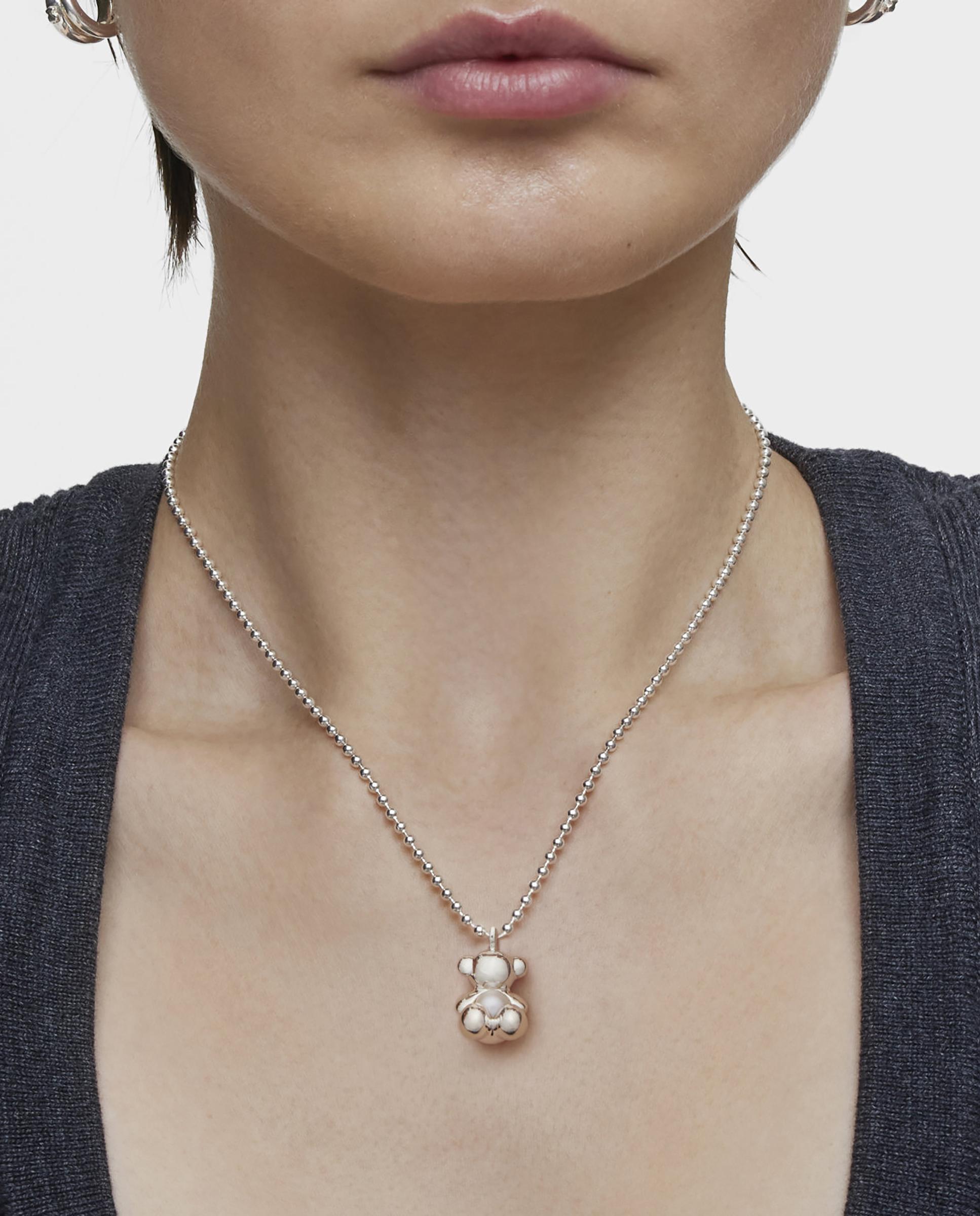 Pendente Bold Bear de Urso Médio de Prata com Madrepérola Prateado-2