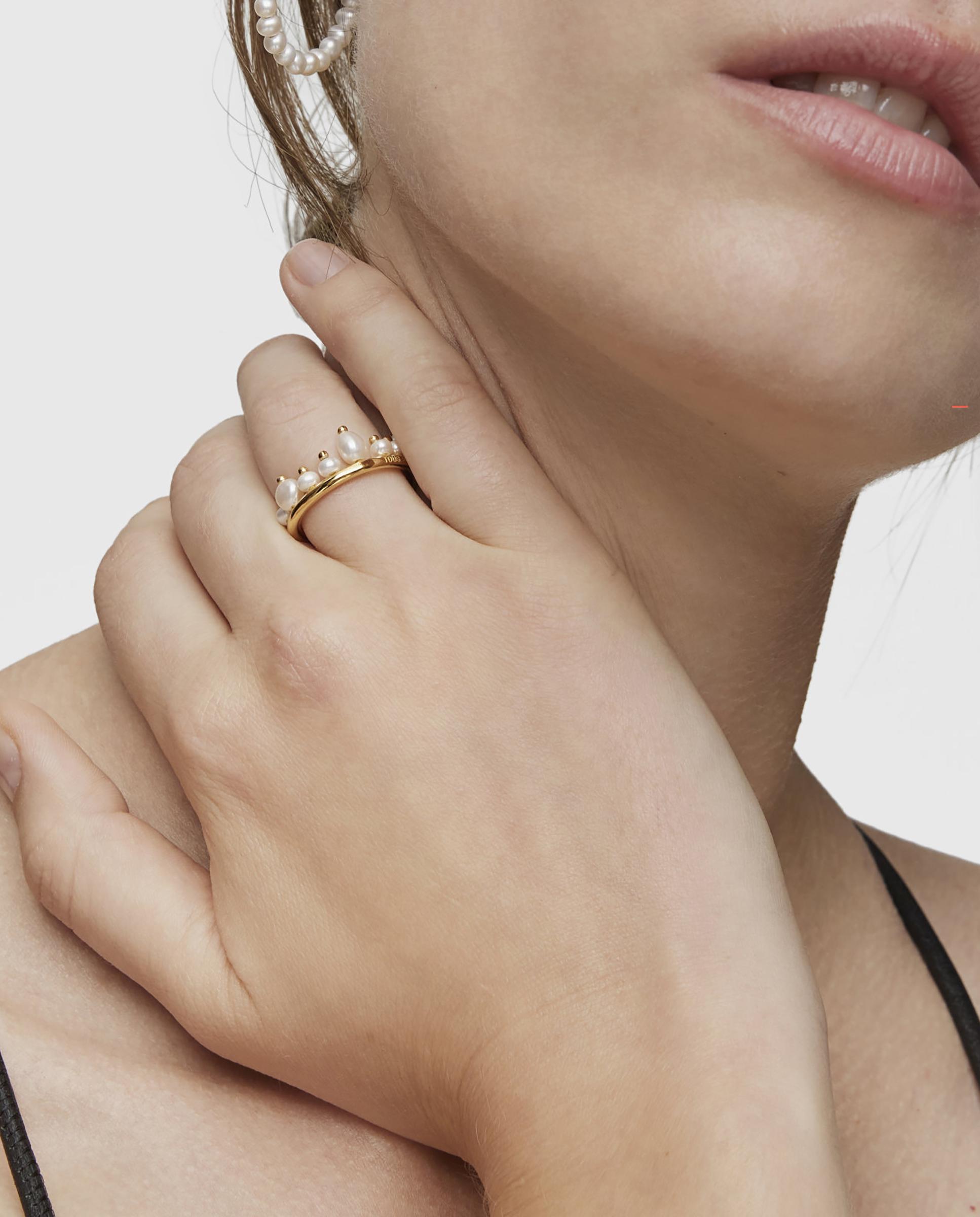 Anel Sugar Party Banhado a Ouro 18 Kt Sobre Prata e Pérolas Branco-4
