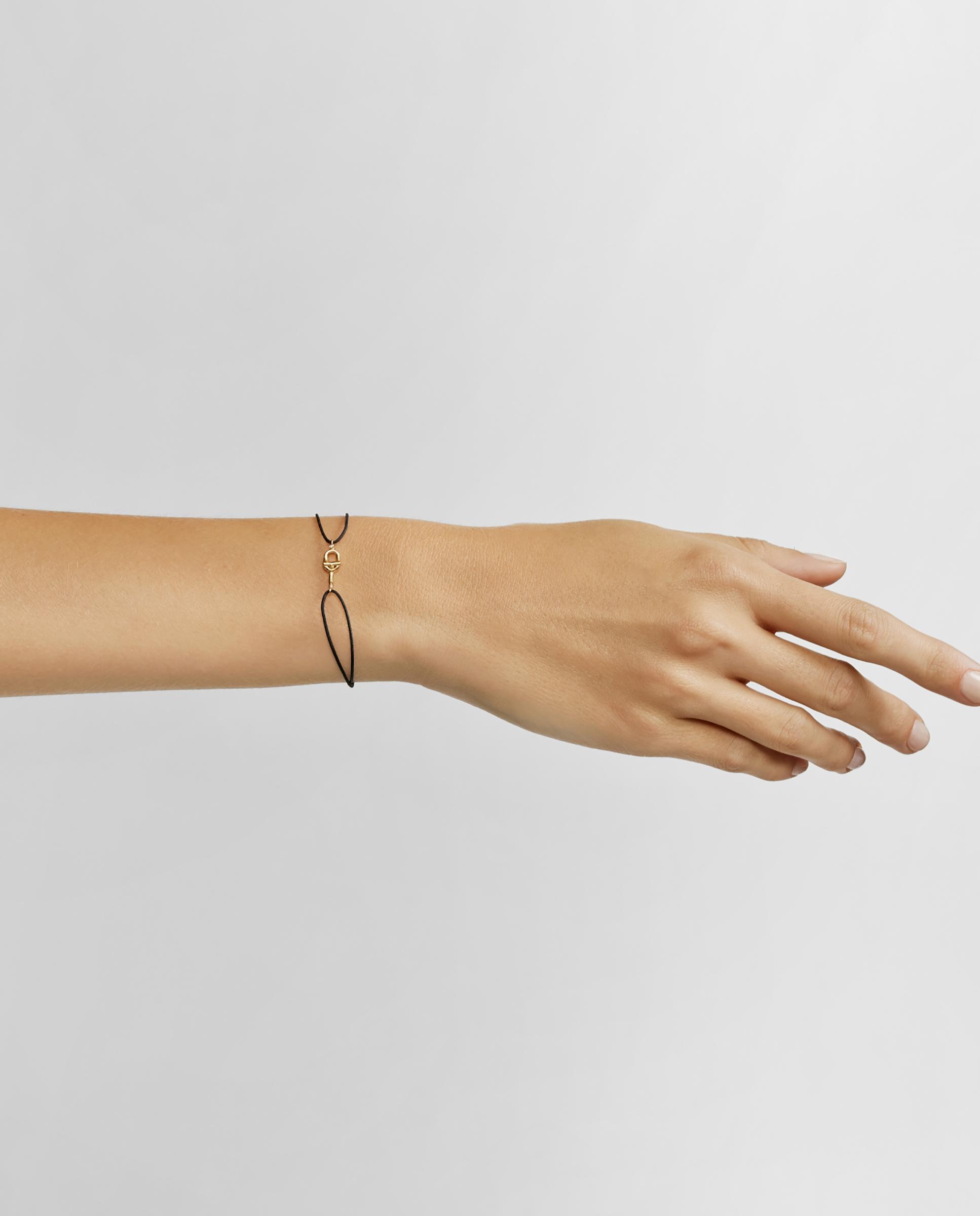 Pulseira Manifesto de Ouro com Diamantes e Nylon em Preto Branco-2