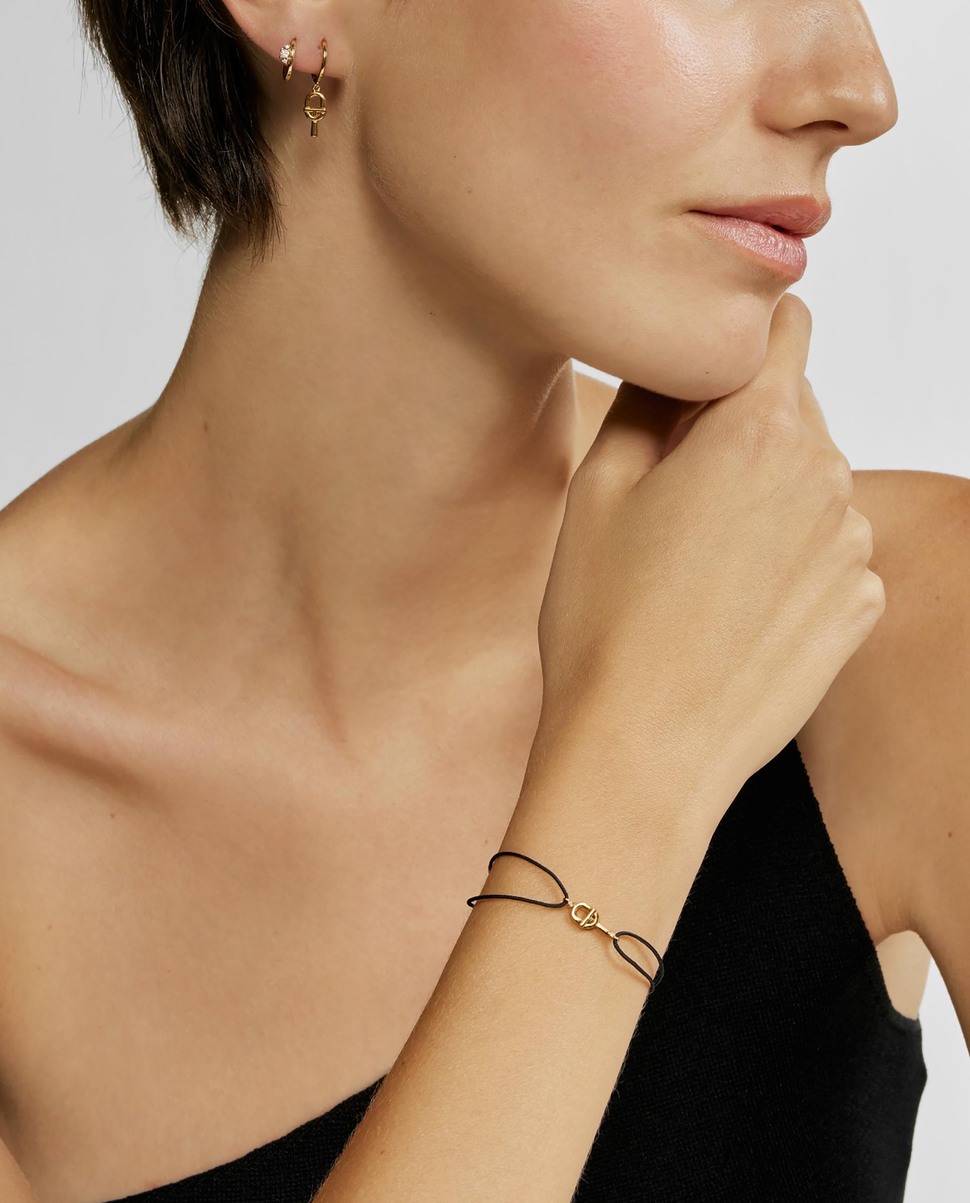Pulseira Manifesto de Ouro com Diamantes e Nylon em Preto Branco-3