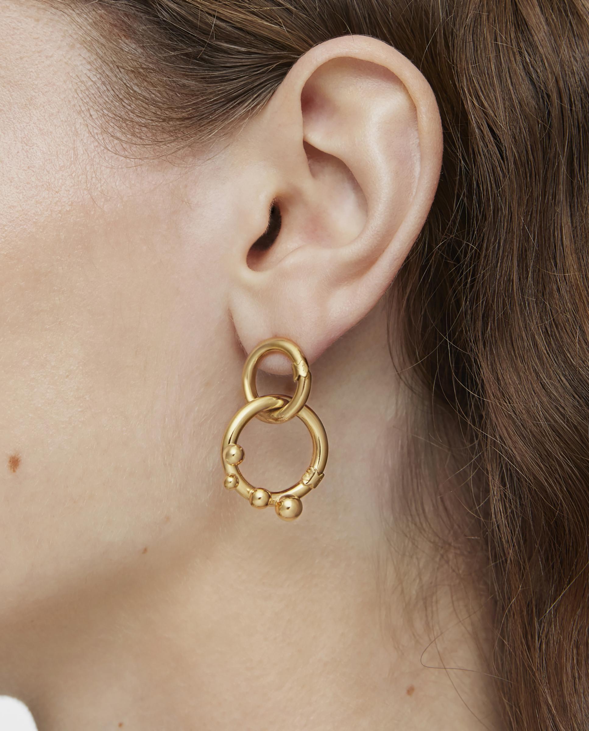 Pendente de Argola Hold Média Banhada em Ouro 18 Kt Sobre Prata com Detalhes Dourado-5