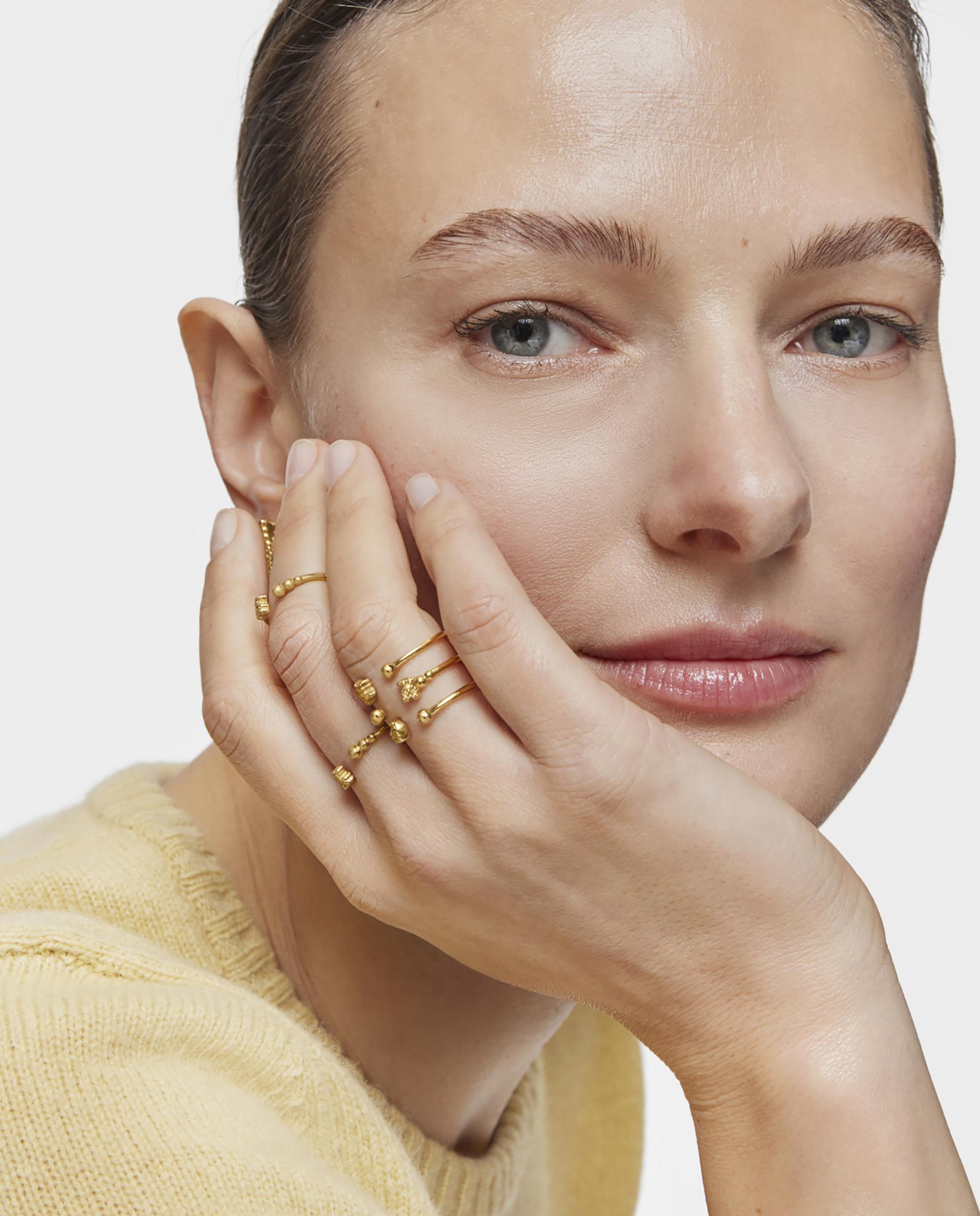 Anel Banhado a Ouro de 18 Kt Sobre Prata Grain Grande Dourado-4