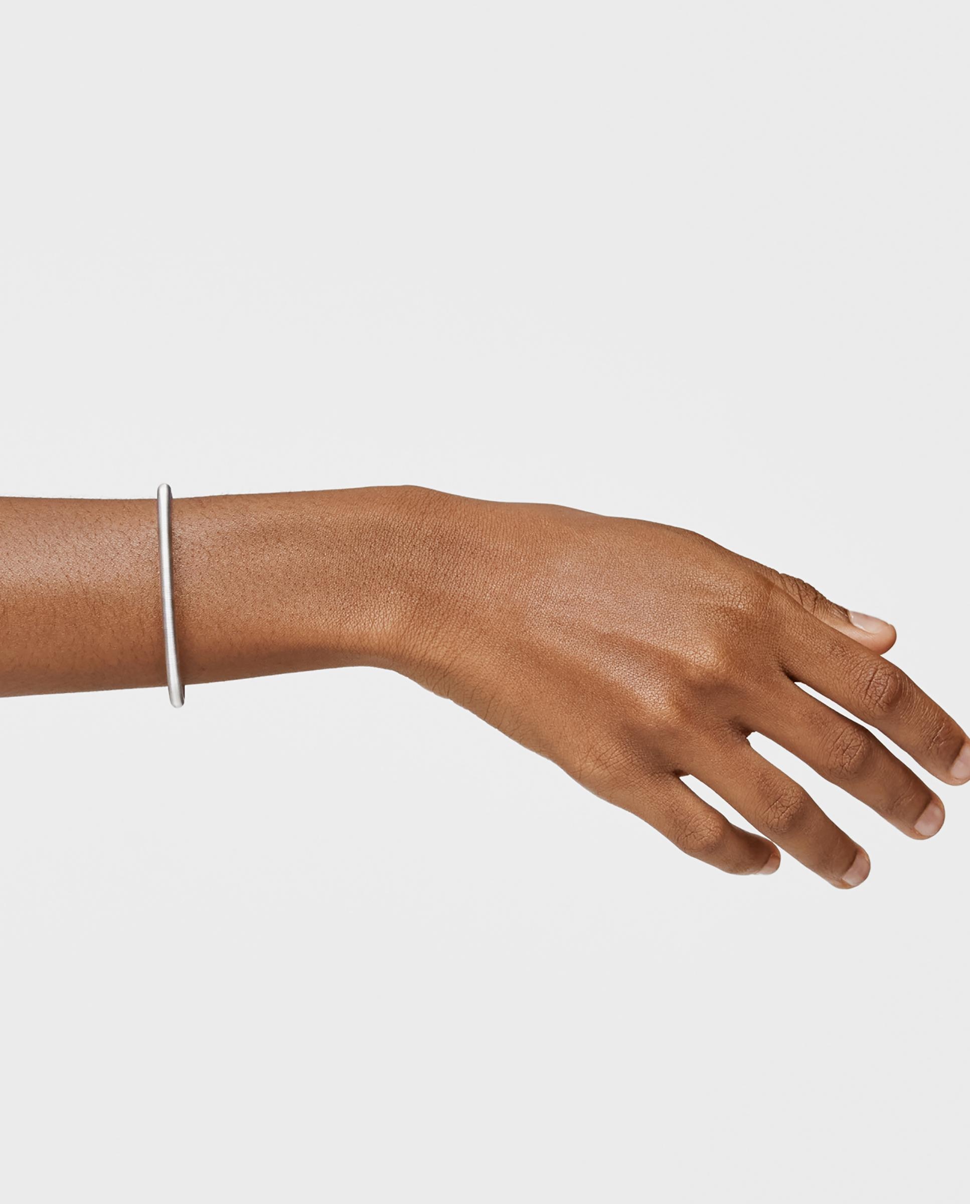 Pulseira Rígida Mesh Tube de Aço em Prateado Prateado-6