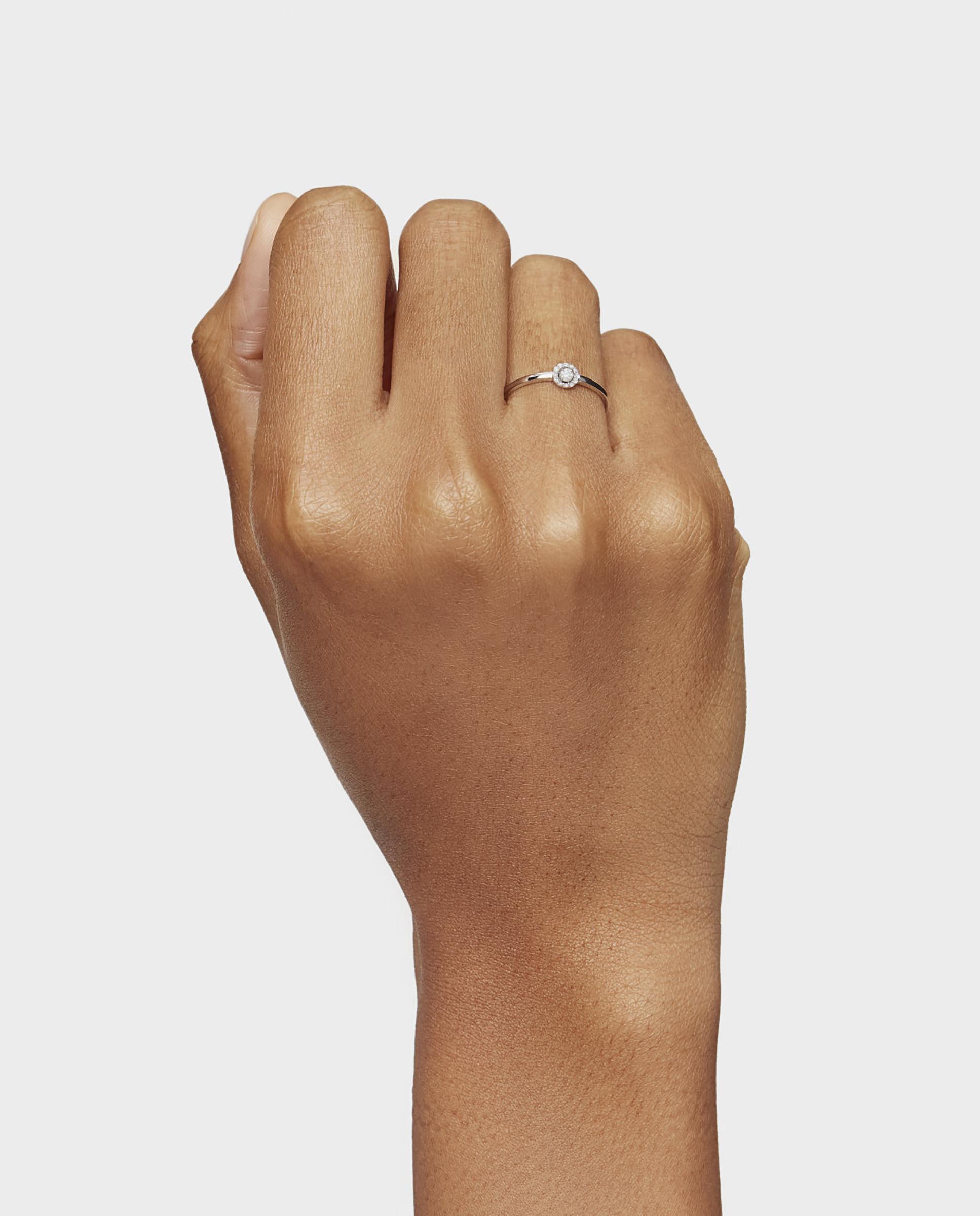 Anel Les Classiques Pequeno de Ouro Branco e Diamantes Branco-5