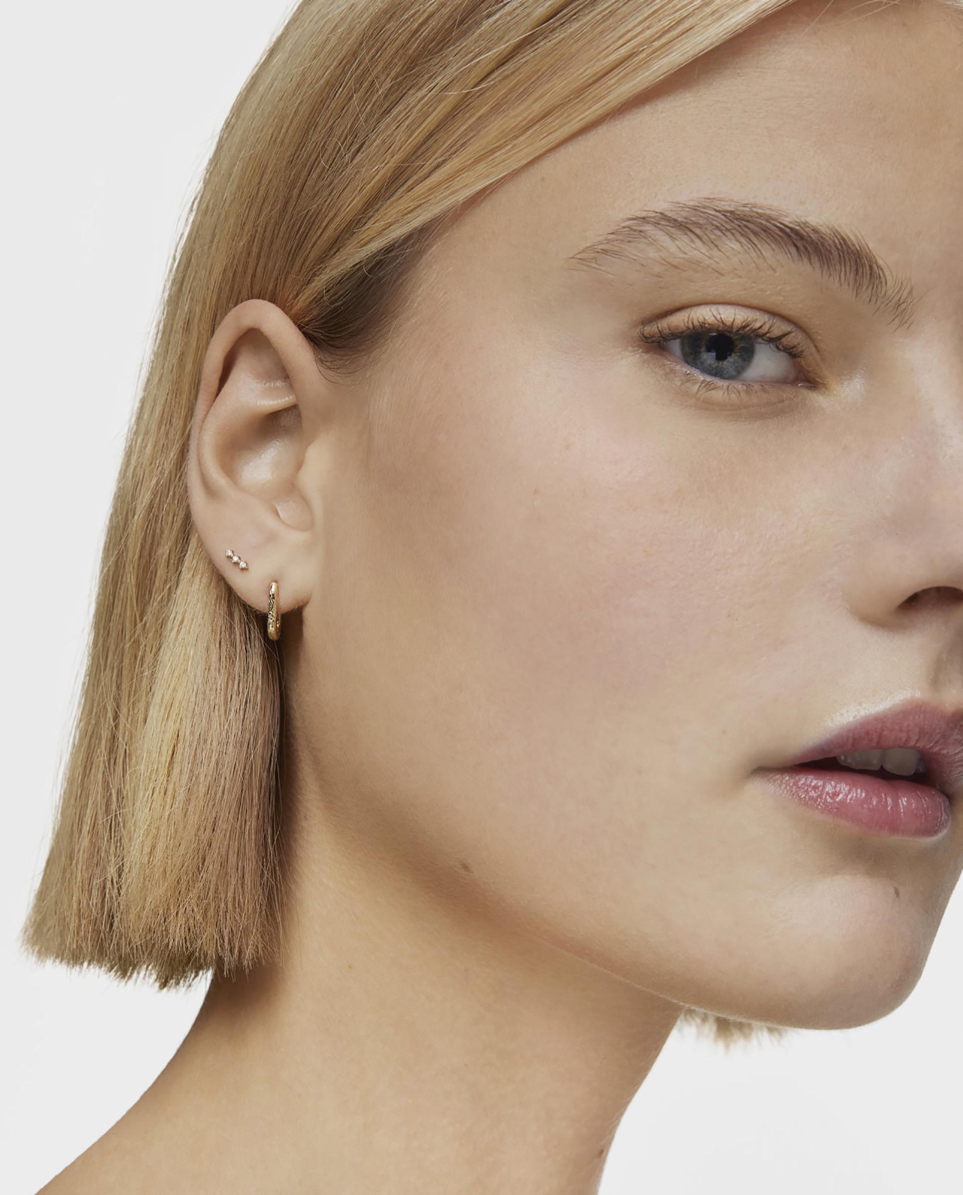 Piercing Basics de Aro em Ouro com Textura Dourado-5