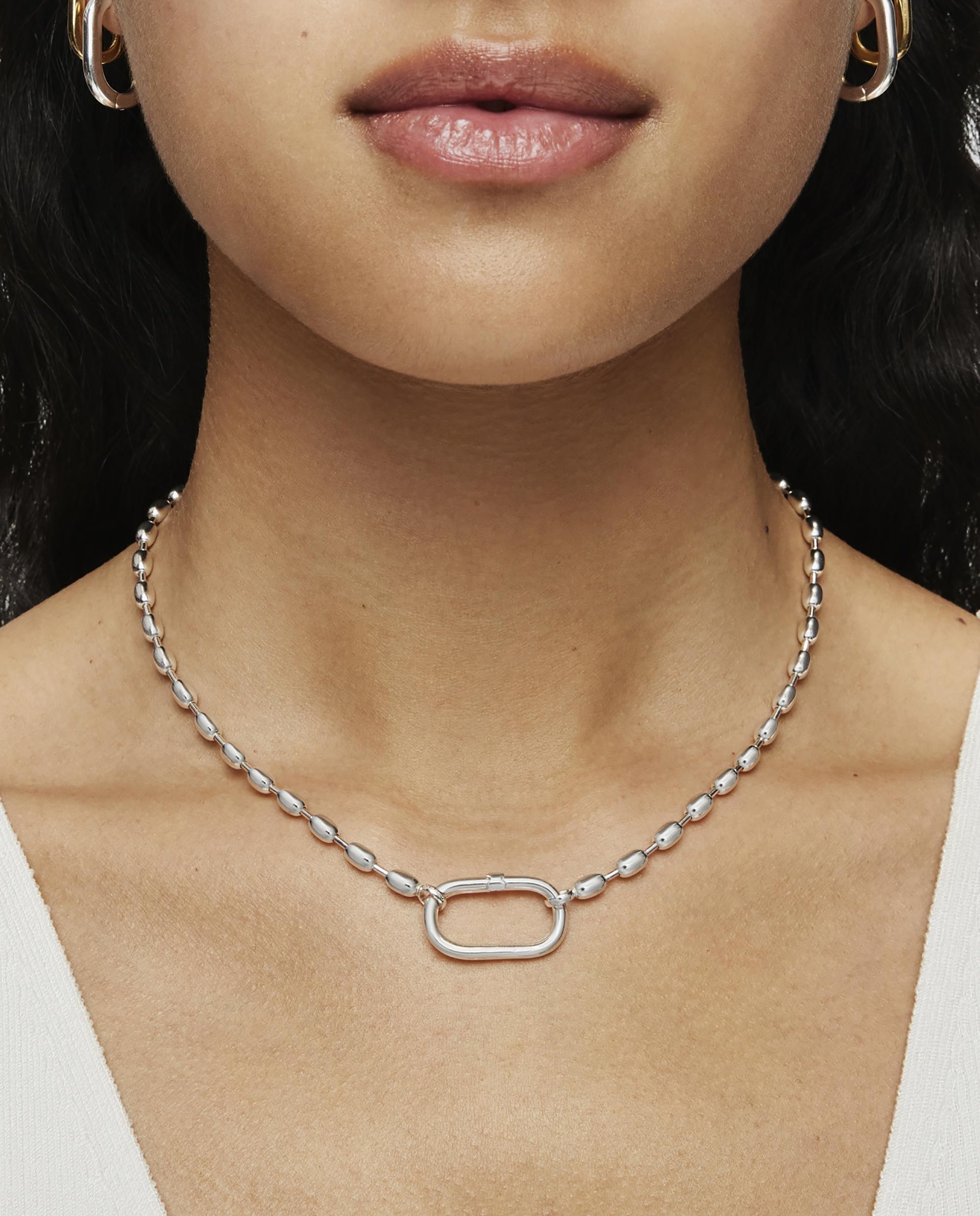 Colar Hold Oval de Prata com Bolas Prateado-4
