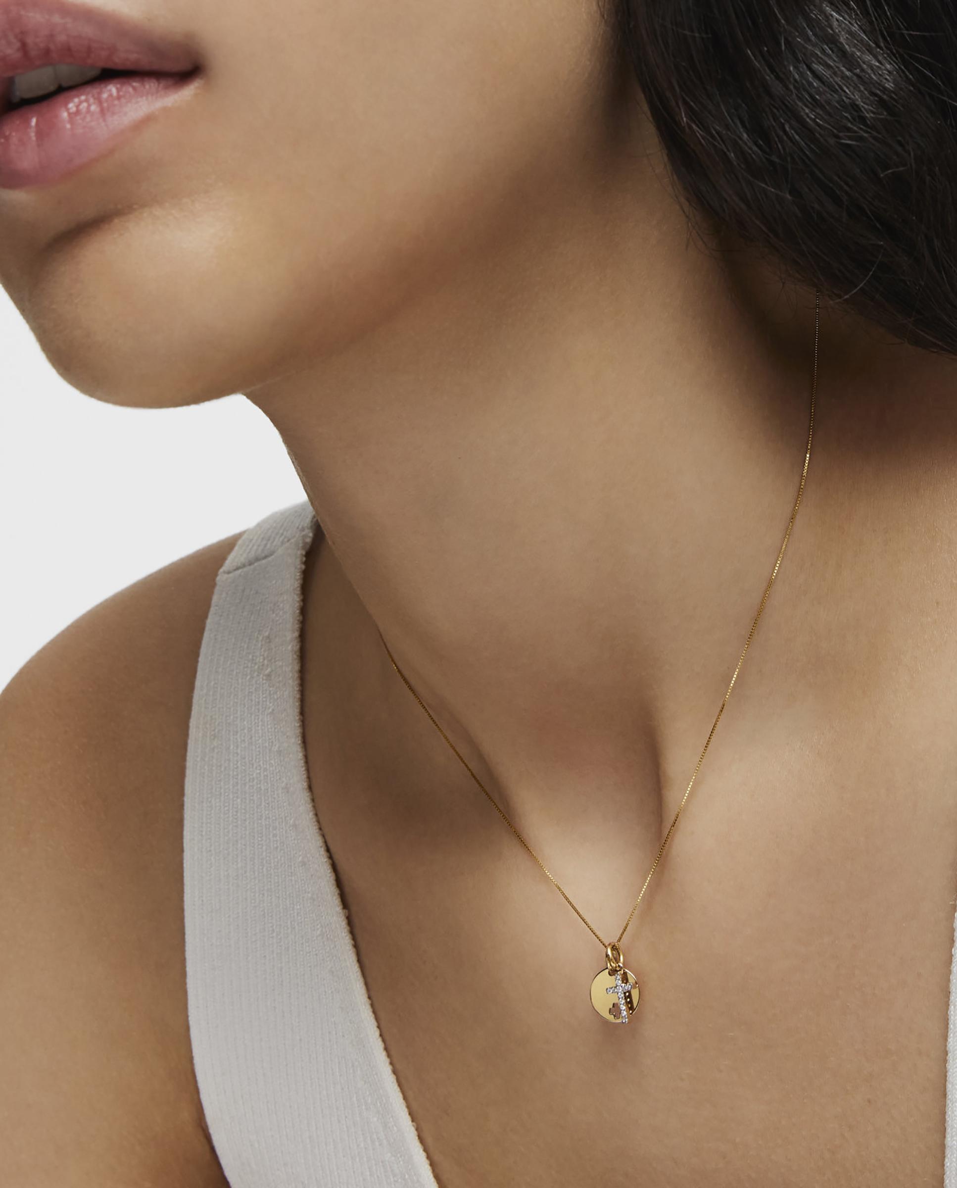 Pendente Basics Medalha com Cruz de Ouro 18 Kt Dourado-4