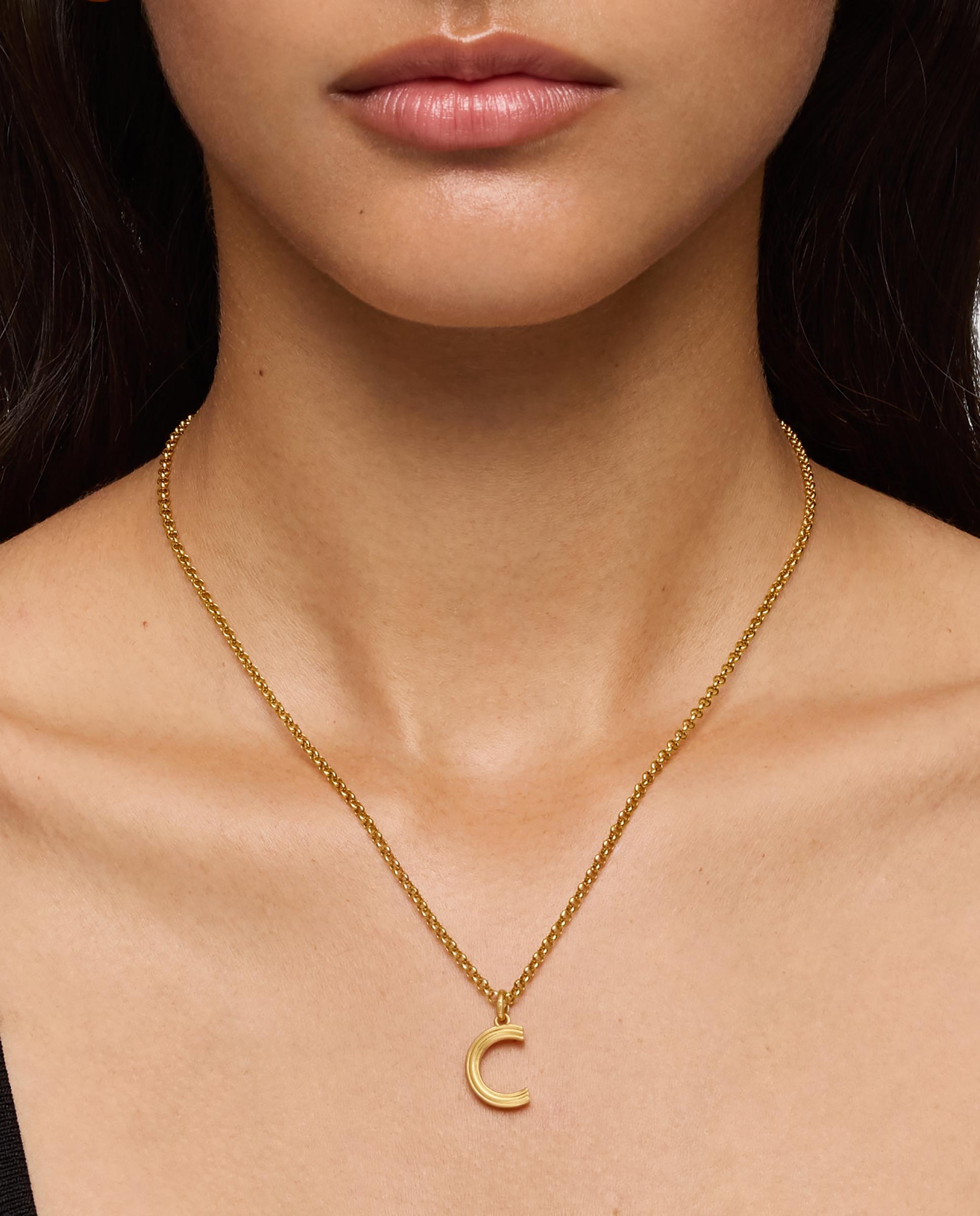 Pendente Alphabet Médio Letra C Banhado em Ouro 18 Kt Sobre Prata Dourado-5