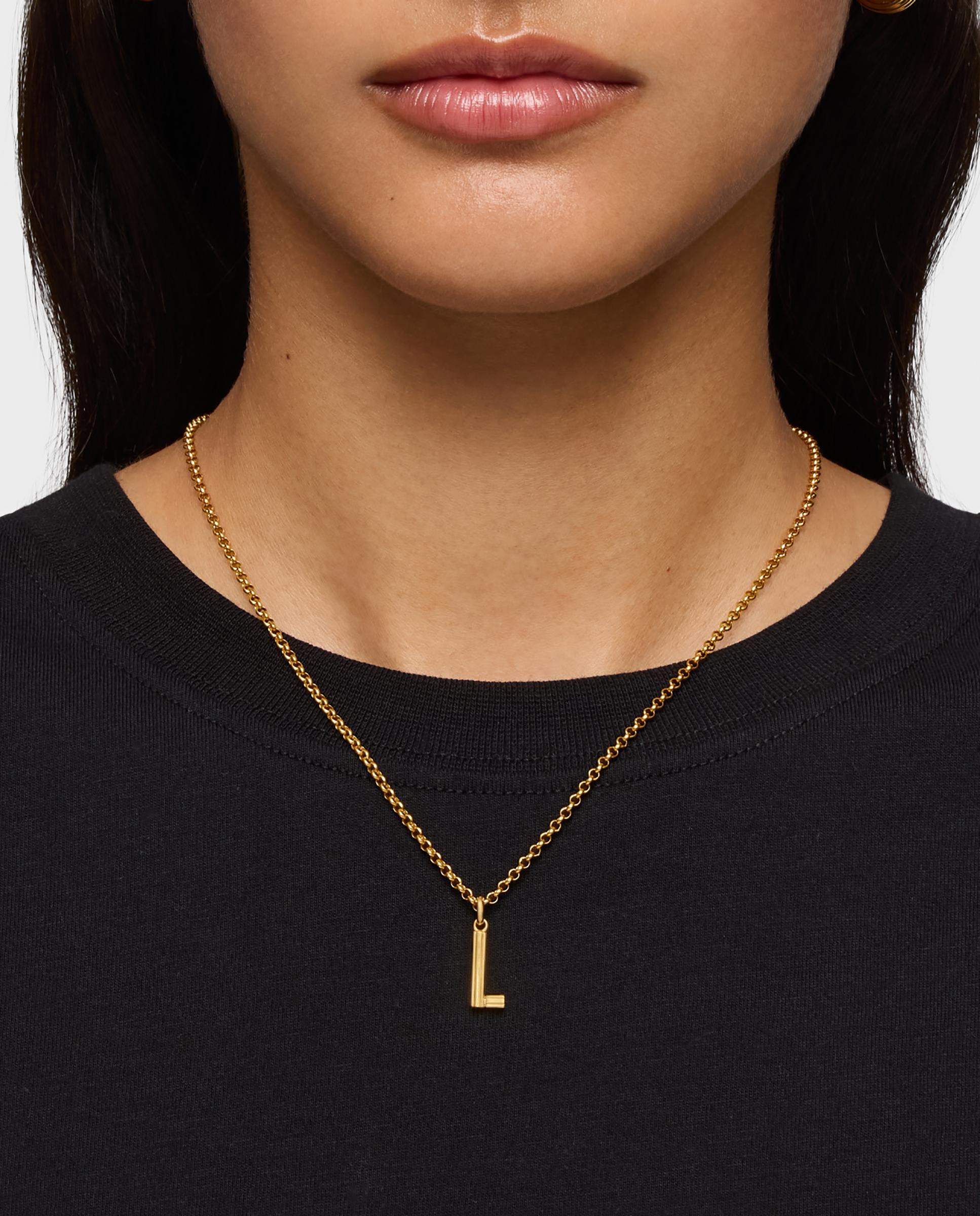 Pendente Alphabet Médio Letra L Banhado em Ouro 18 Kt Sobre Prata Dourado-5