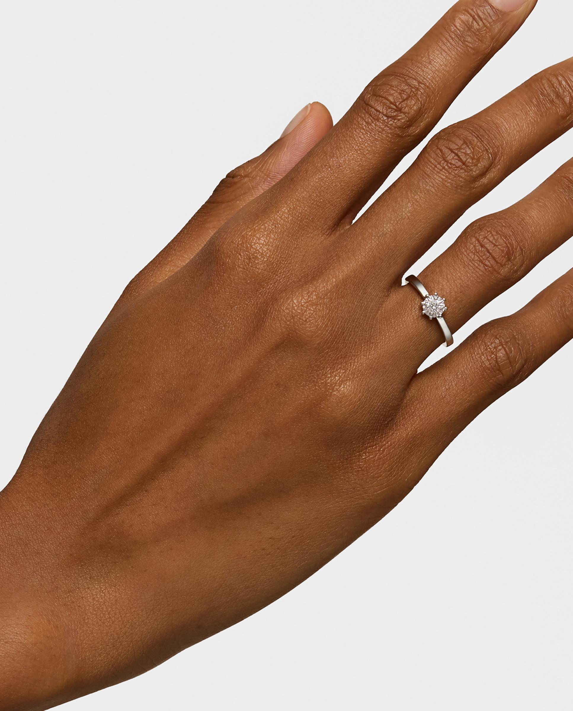 Anel Les Classiques Rosetão Médio de Ouro Branco e Diamantes Branco-5