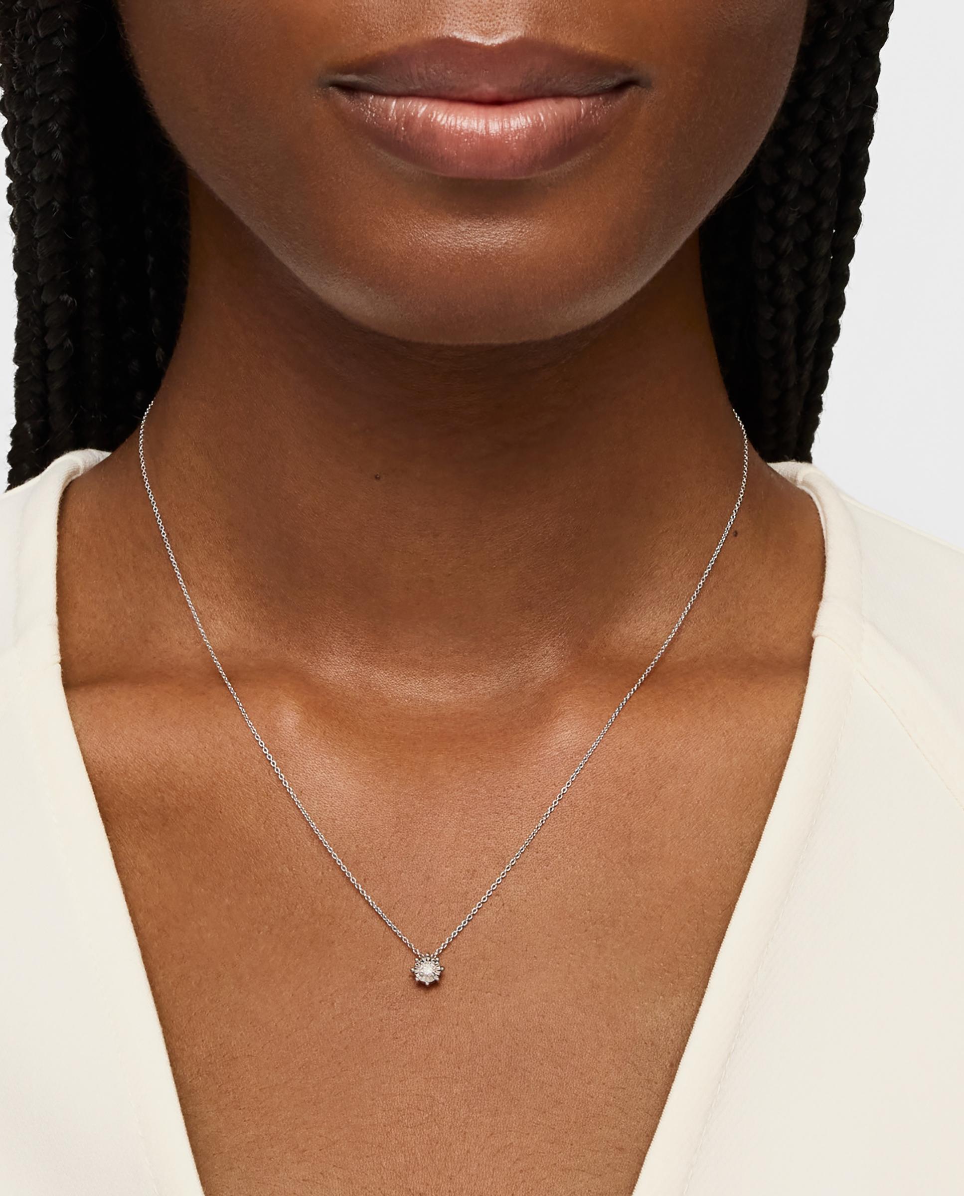 Colar Les Classiques Curto Rosetão de Ouro Branco e Diamantes 0,10 Ct Prata-5