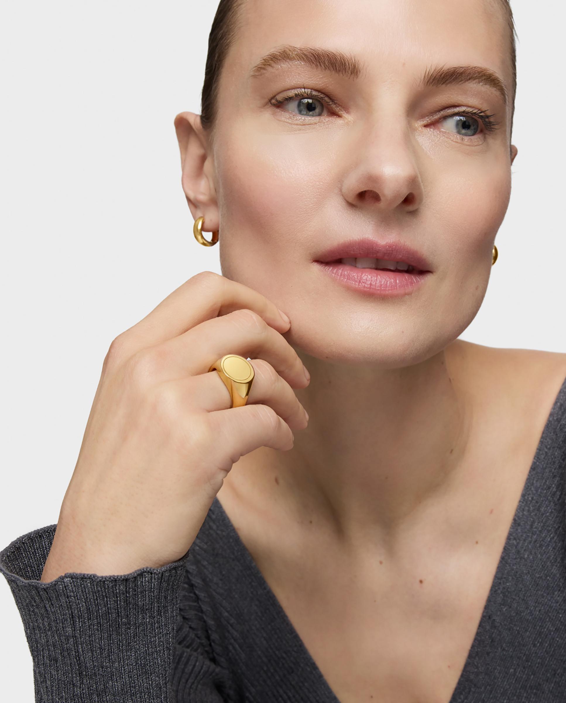 Anel Selo Basics Banhado a Ouro 18 Kt Sobre Prata 14 Mm Dourado-5