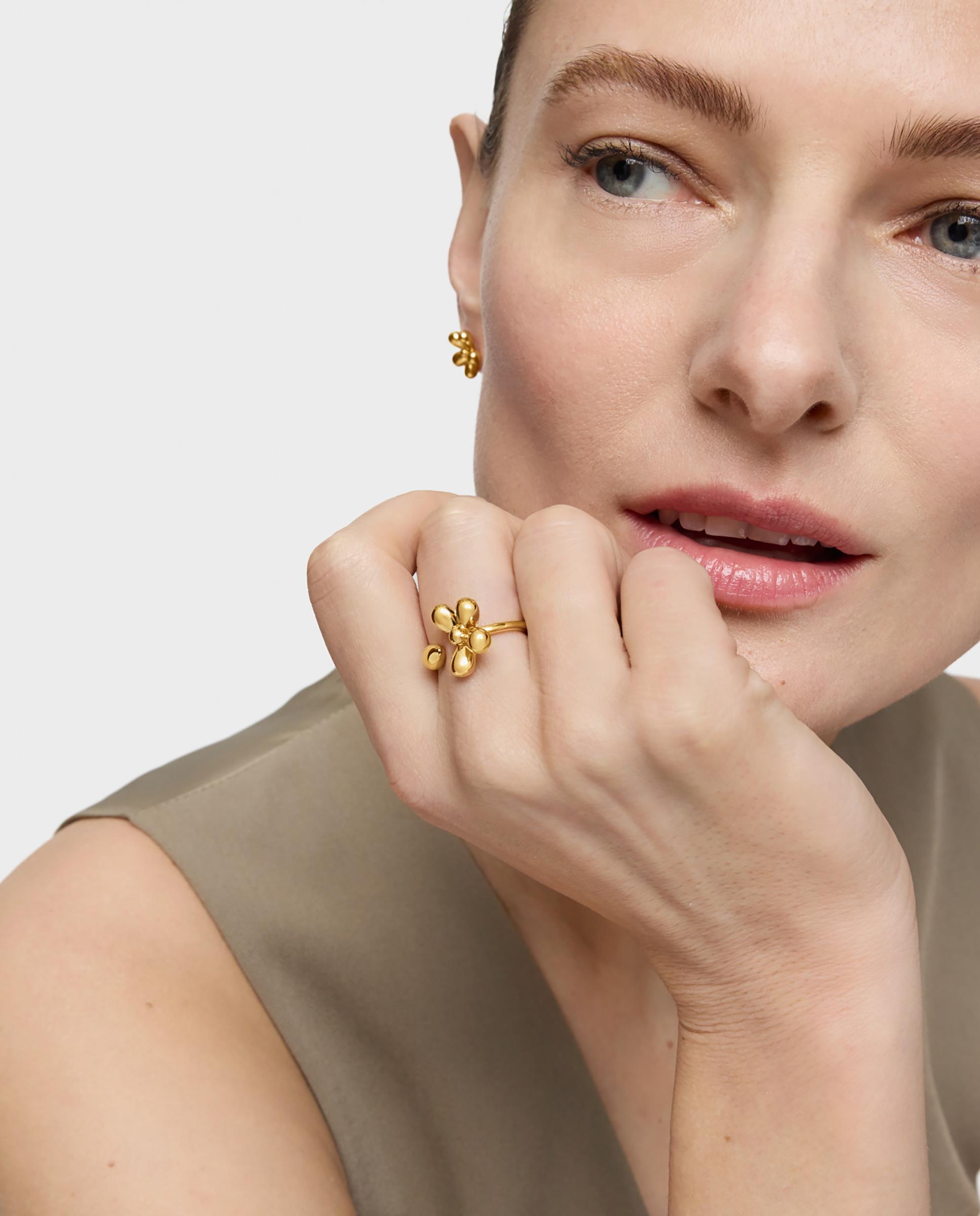 Anel Daisy Banhado a Ouro de 18 Kt Sobre Prata Dourado-4