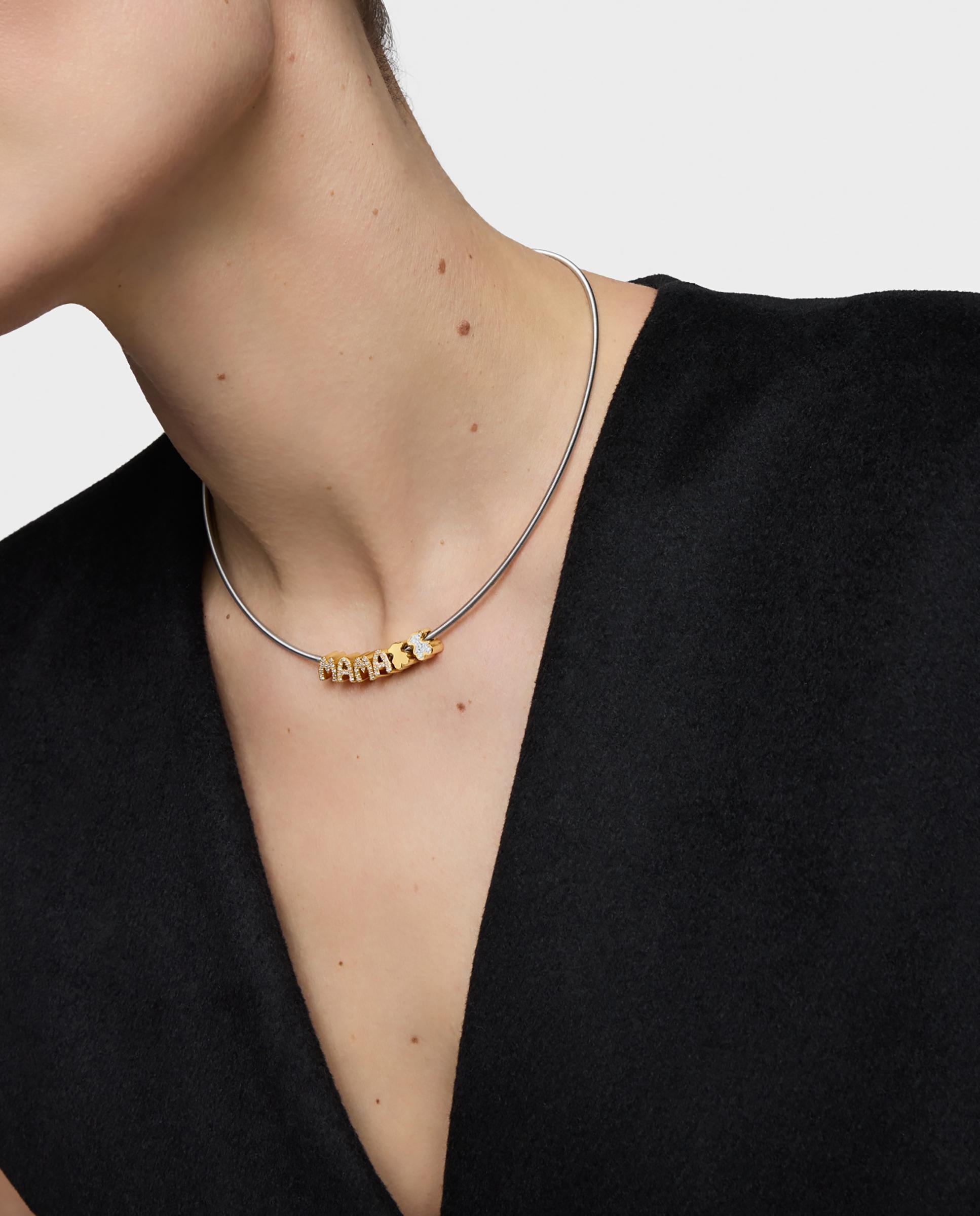 Pendente de Quatro Letras Mama Banhada em Ouro 18 Kt Sobre Prata Branco-4