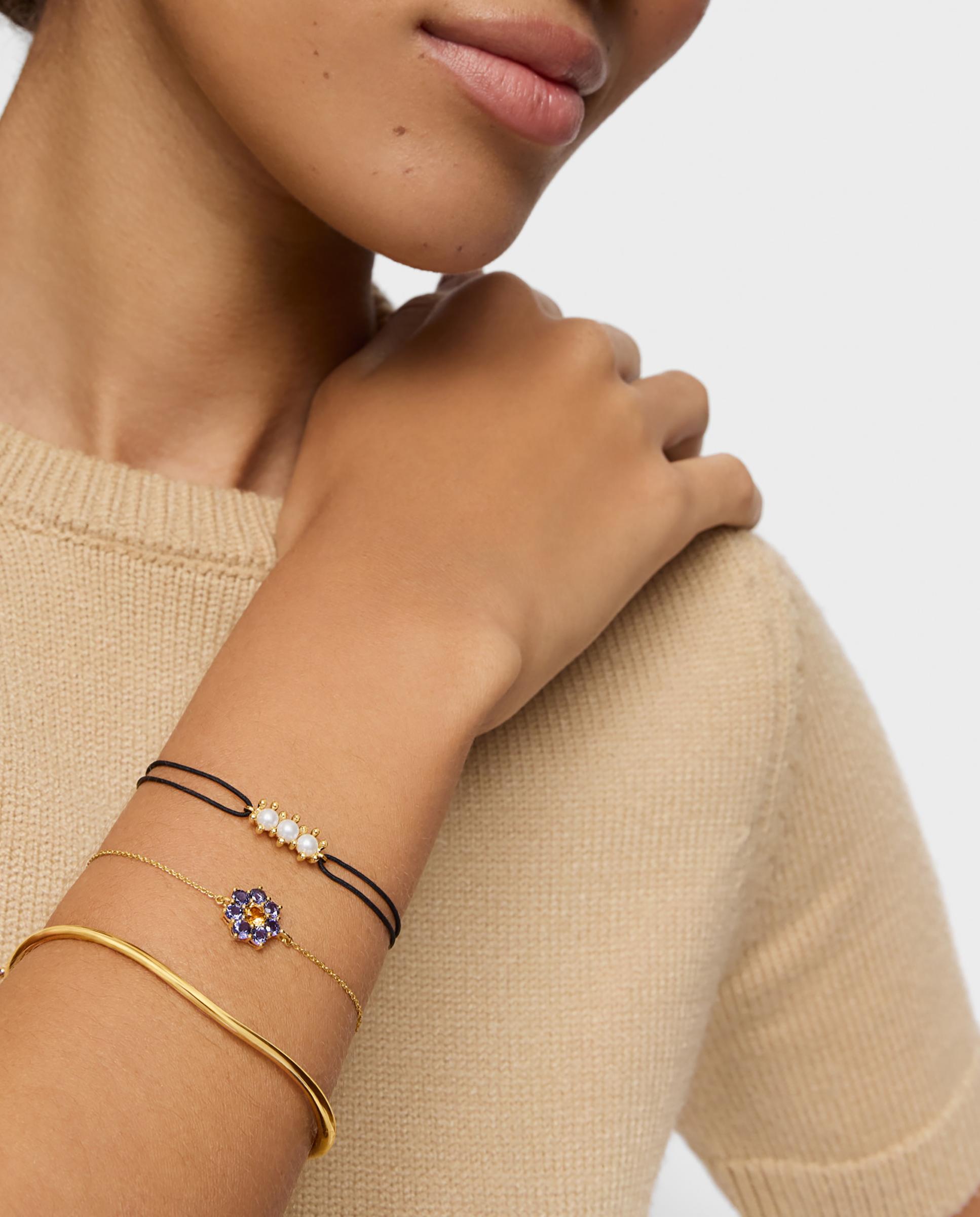 Pulseira de Cordão Daisy de Ouro com Pérolas e Nylon em Preto Branco-5