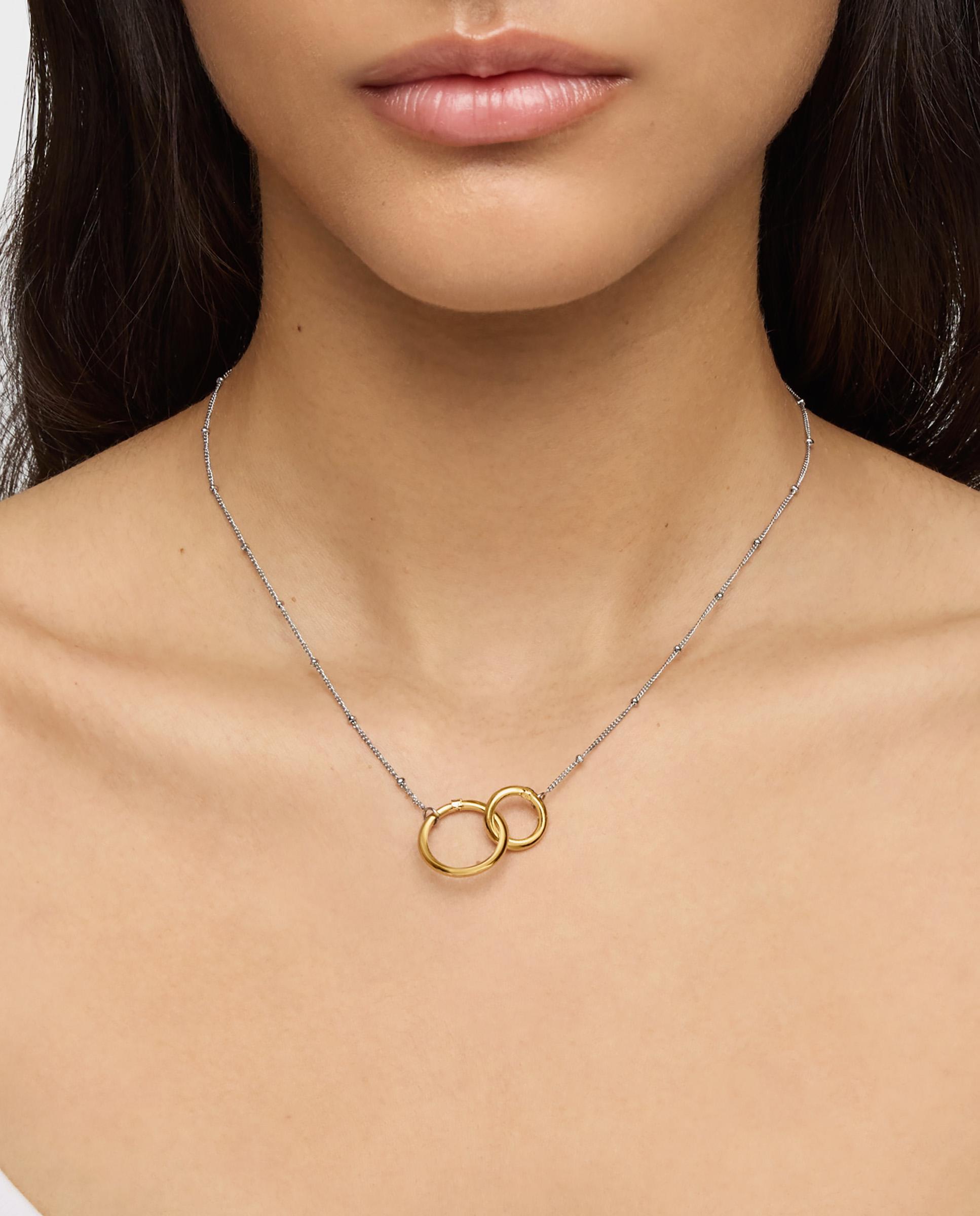 Colar Hold Curto de Aço e Argola de Ouro Dourado-4