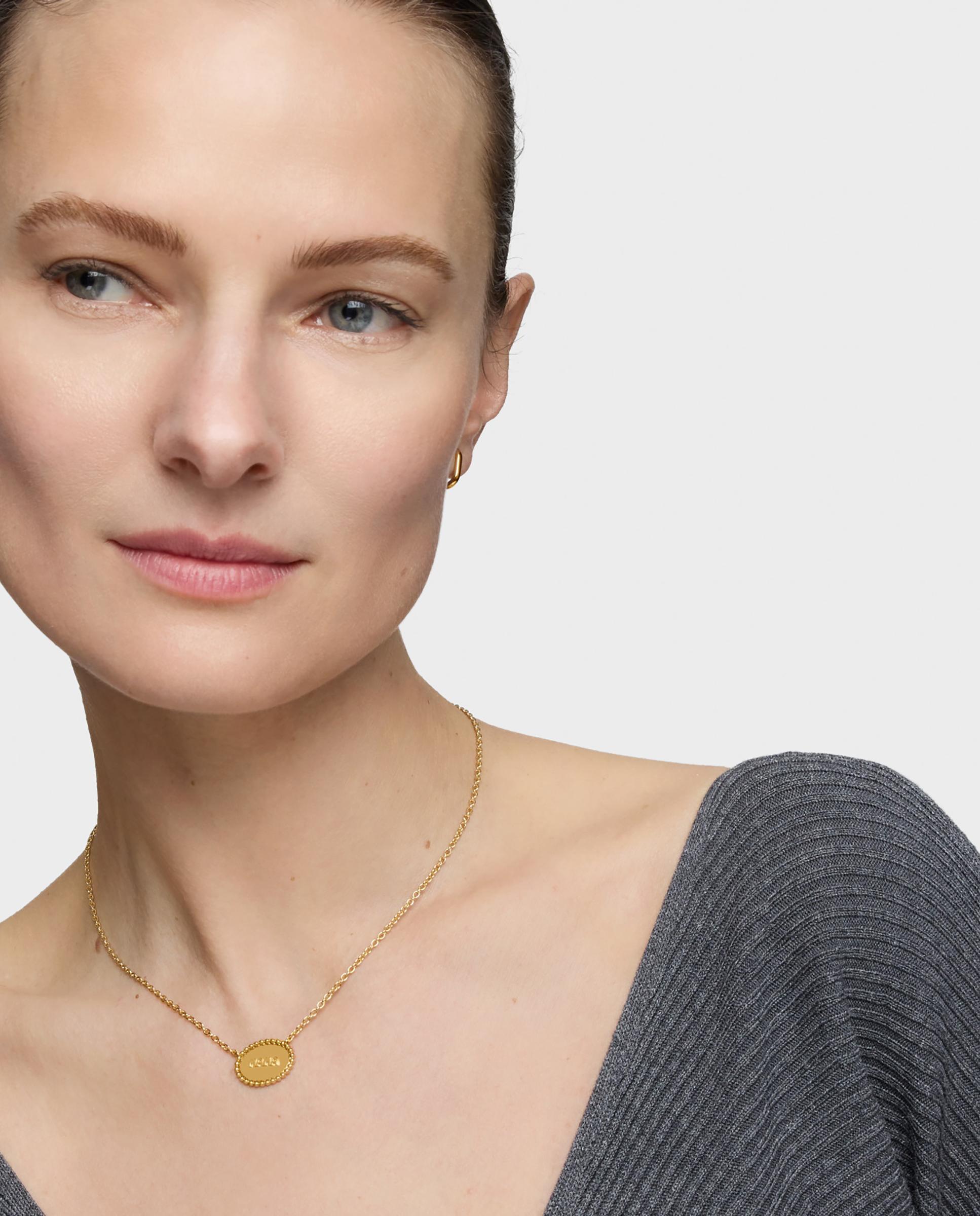 Corrente com Pendentes Mama Curta Banhada em Ouro 18 Kt Sobre Prata Dourado-4