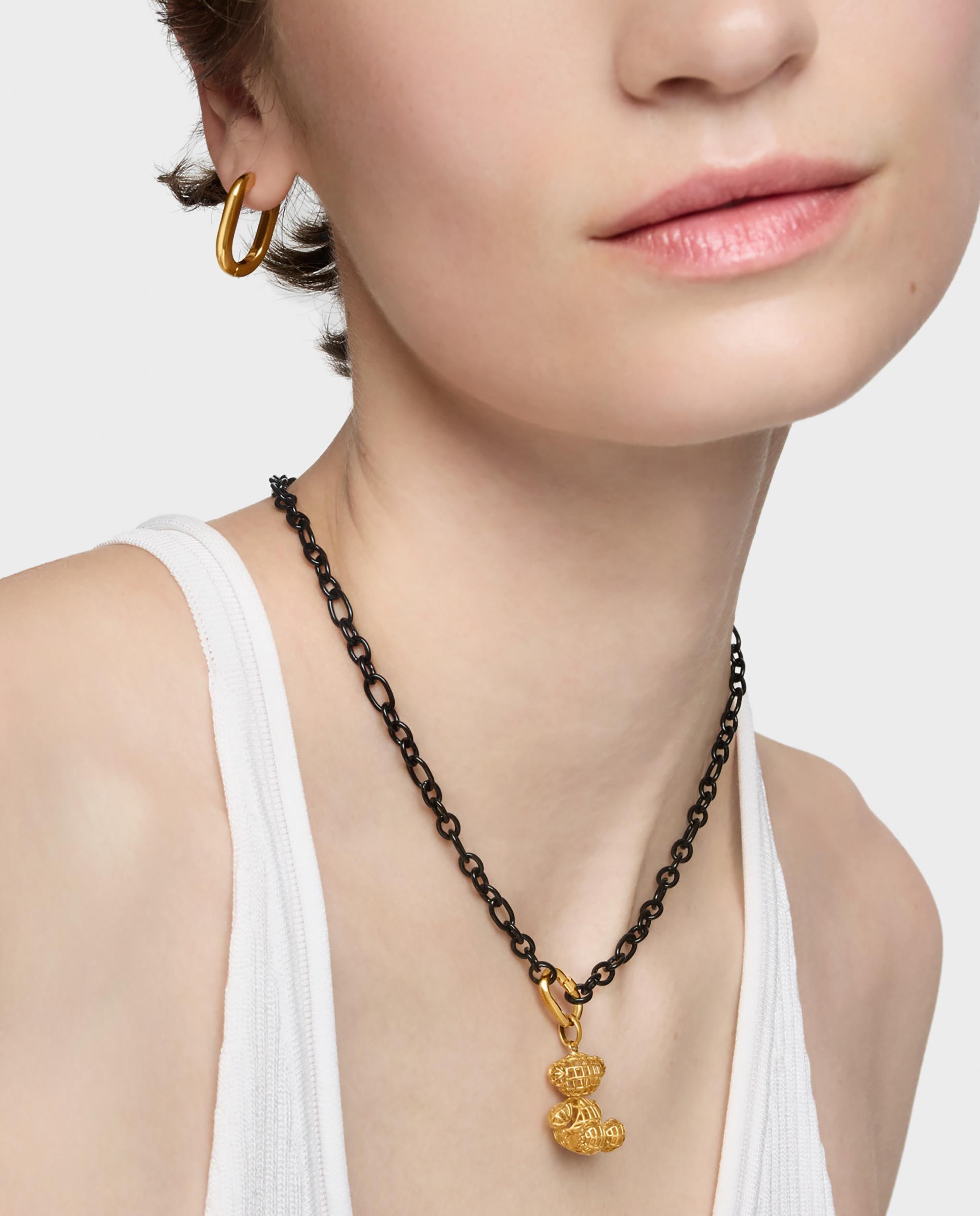 Pendente Bold Bear Urso Perfurado com Banho de Ouro 18 Kt Sobre Prata Dourado-6