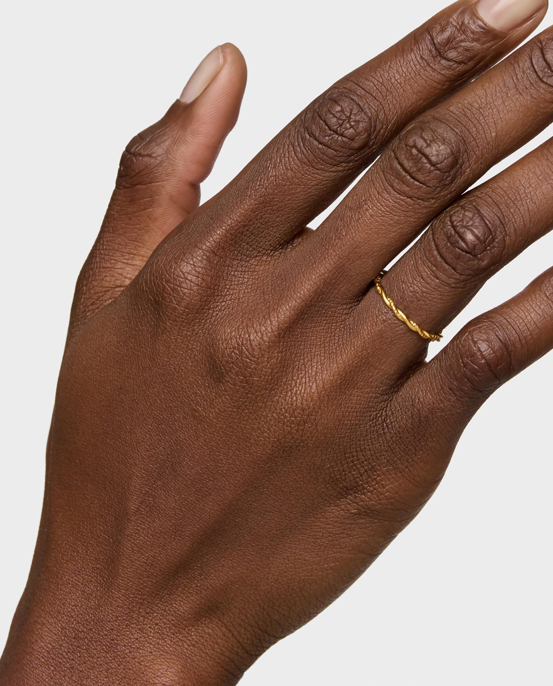 Anel com Motivos Banhado em Ouro 18 Kt Sobre Prata Dourado-6