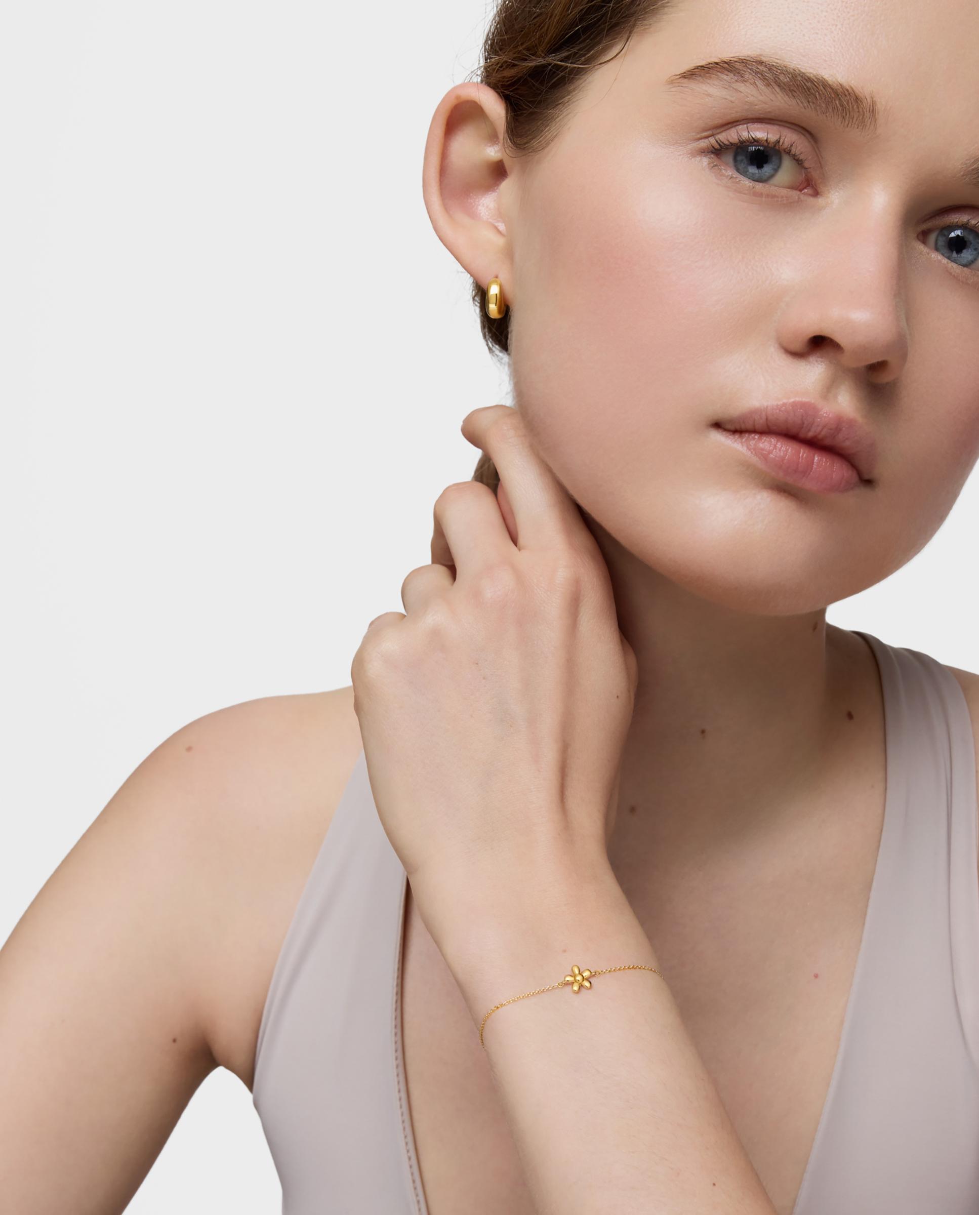 Pulseira de Corrente com Motivos Flor Banhada a Ouro 18 Kt em Prata Dourado-2