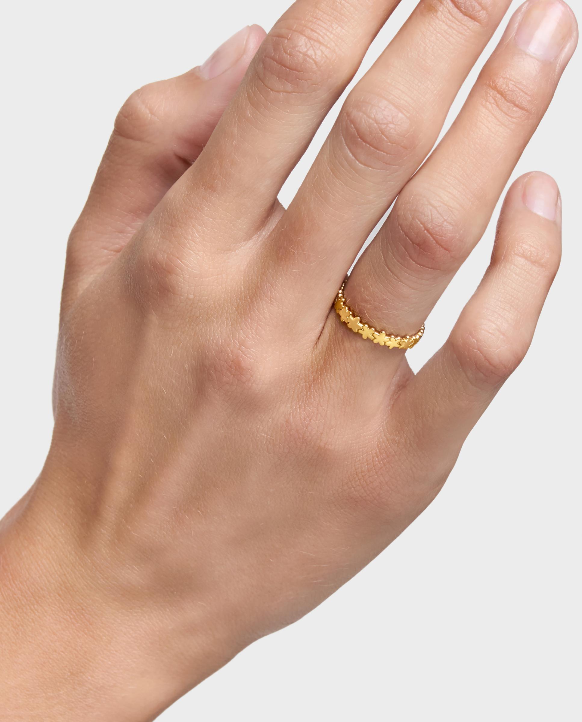 Anel com Motivos de Flores Banhado a Ouro 18 Kt Sobre Prata Dourado-6