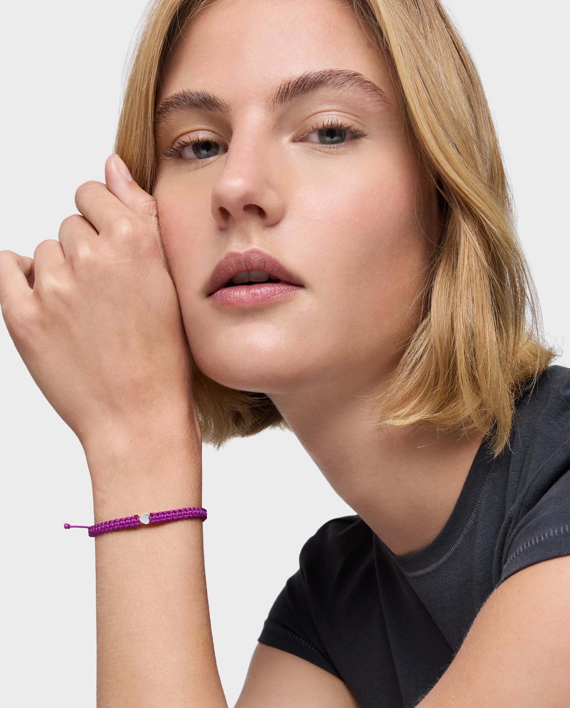 Pulseira com Motivos de Flor de Prata e Nylon em Lilás Multicolor-4