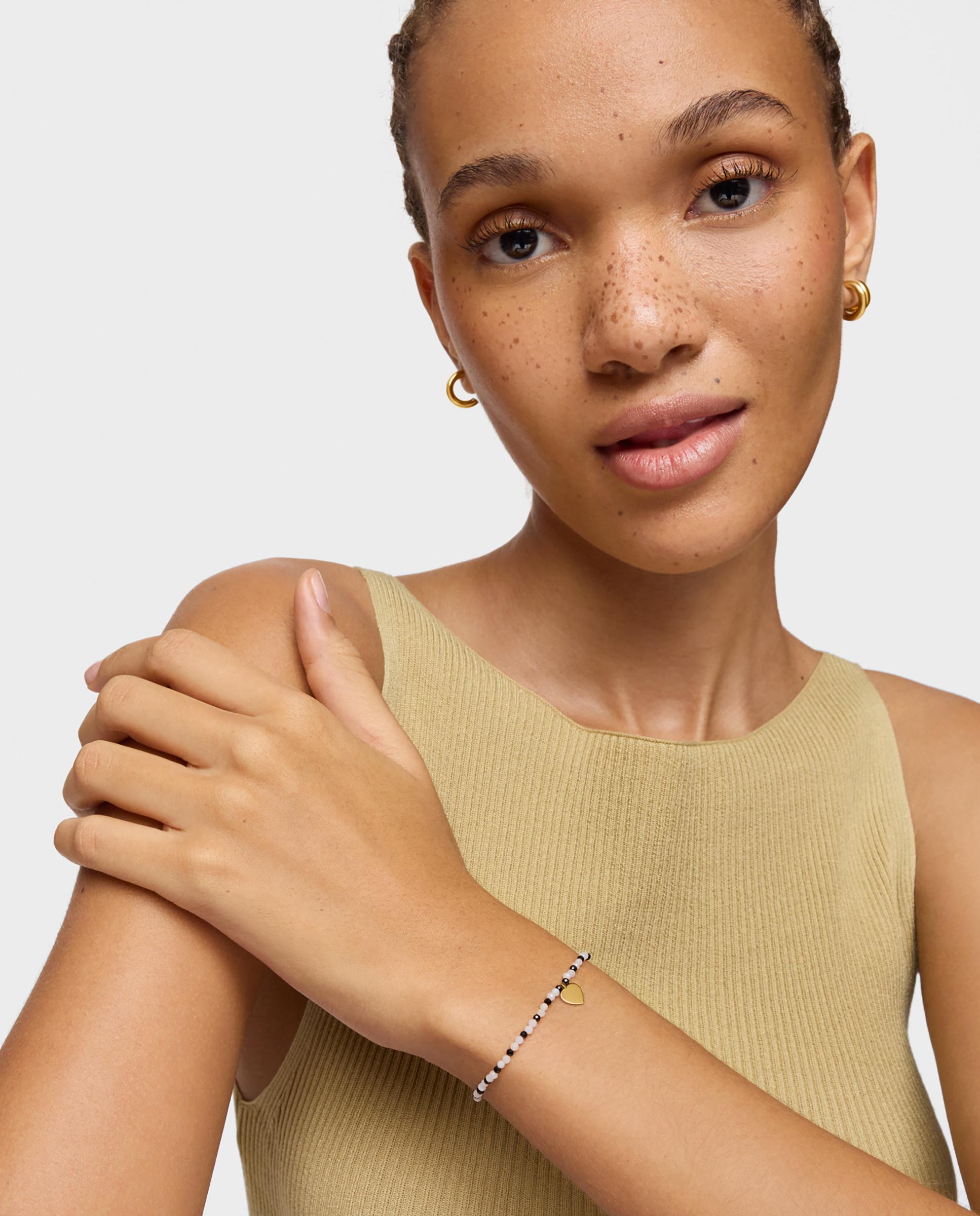 Pulseira com Charms Motivos Elástica com Calcedónia, Espinelas e Coração Banhado em Ouro 18 Kt Sobre Prata Multicolor-4