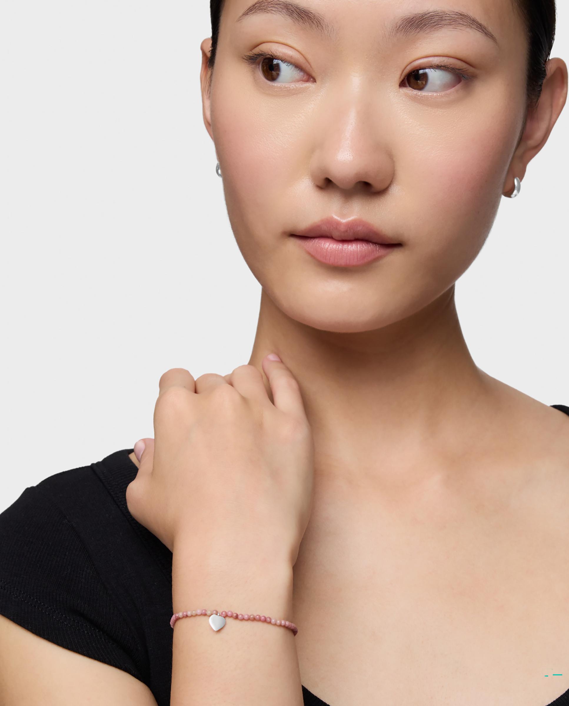 Pulseira de Cordão e Fio Motivos Elástica com Opala Rosa e Coração de Prata Rosa-4