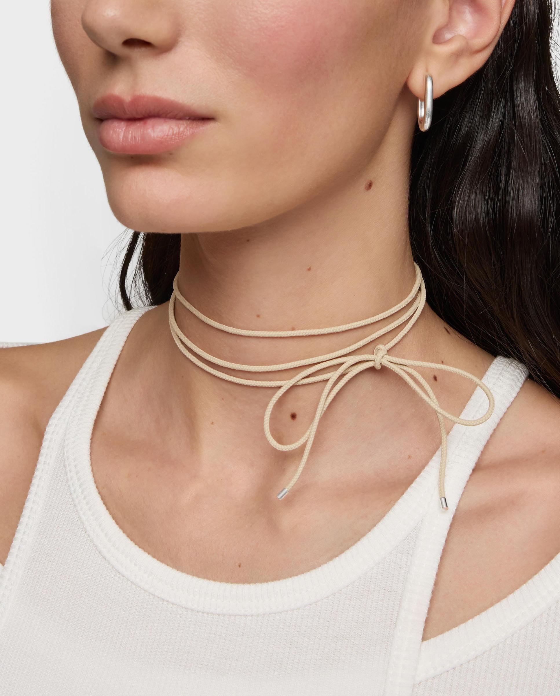 Colar Basics Comprido de Prata em Bege Multicolor-2