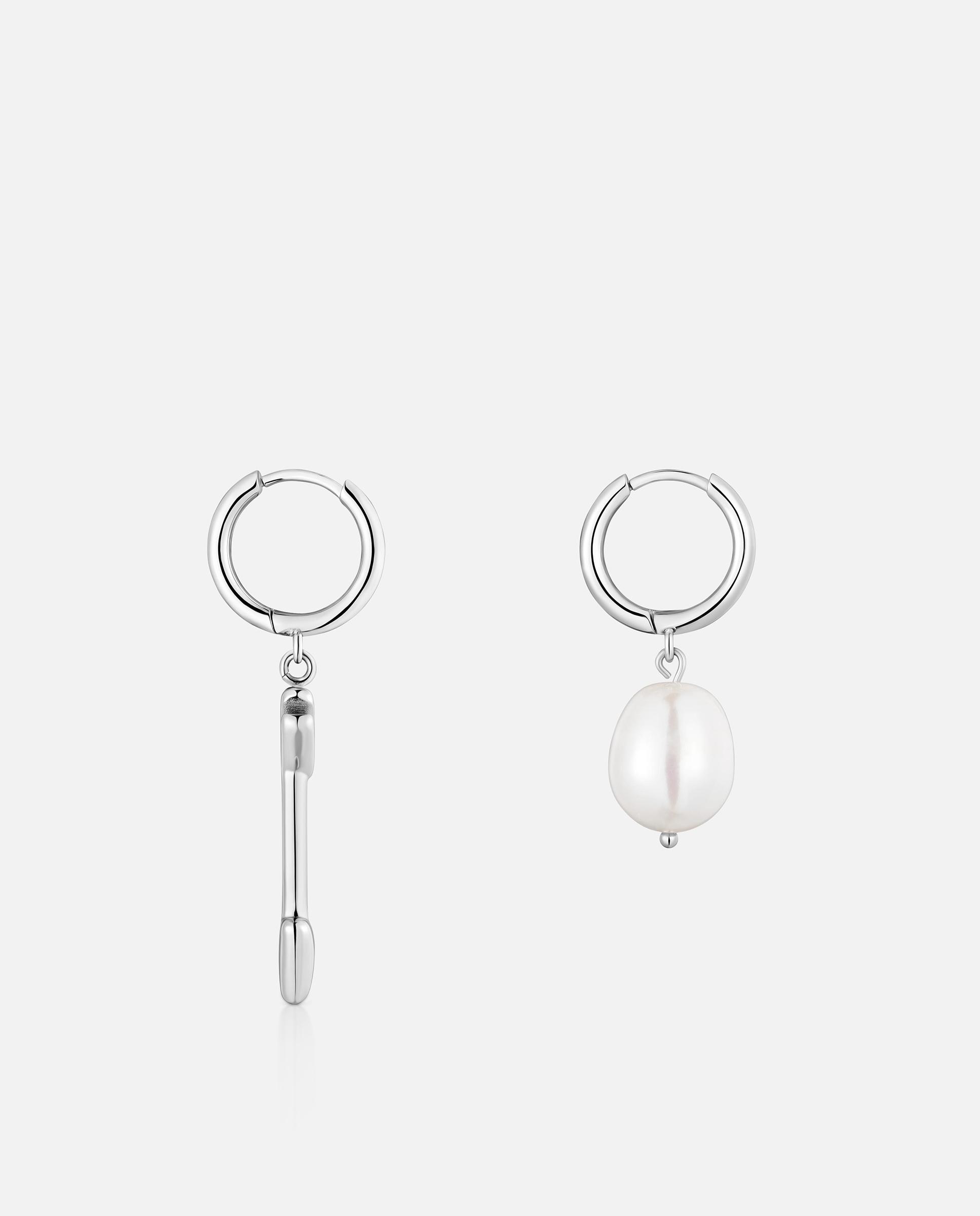 Brincos de Aro de Aço e Pérola Cultivada com Motivo Flecha Charming Prateado-2