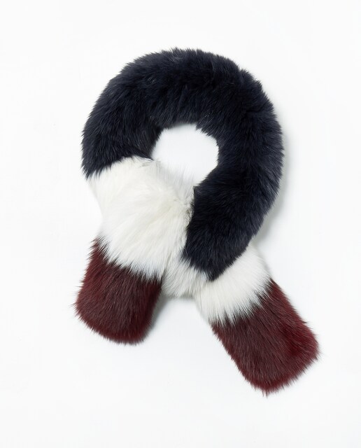 Imagem 0 de Cachecol de Pelo de Raposa Tricolor