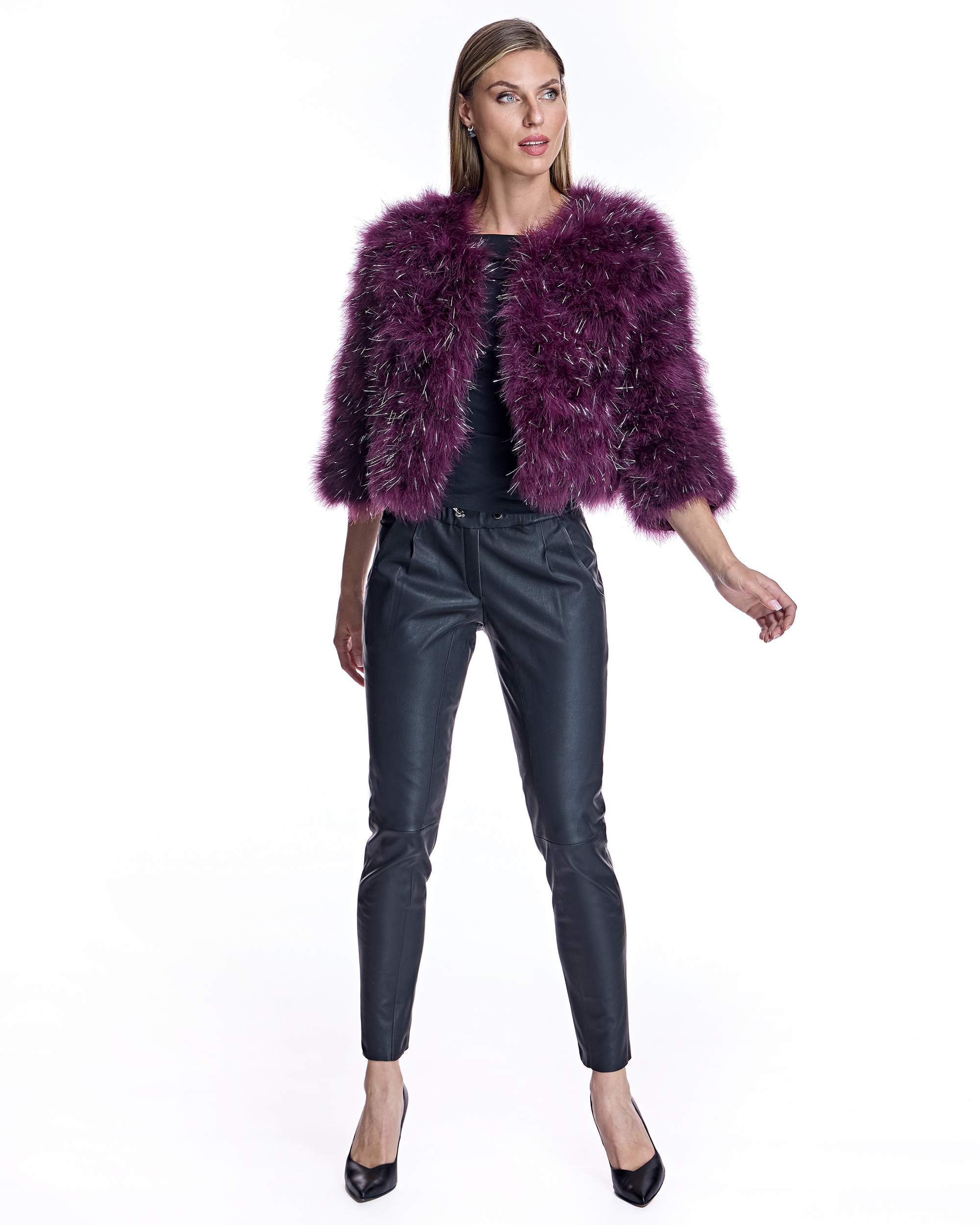 Bolero de Plumas de Marabú com Manga 3/4 e Inserções Metálicas Bordeaux-4