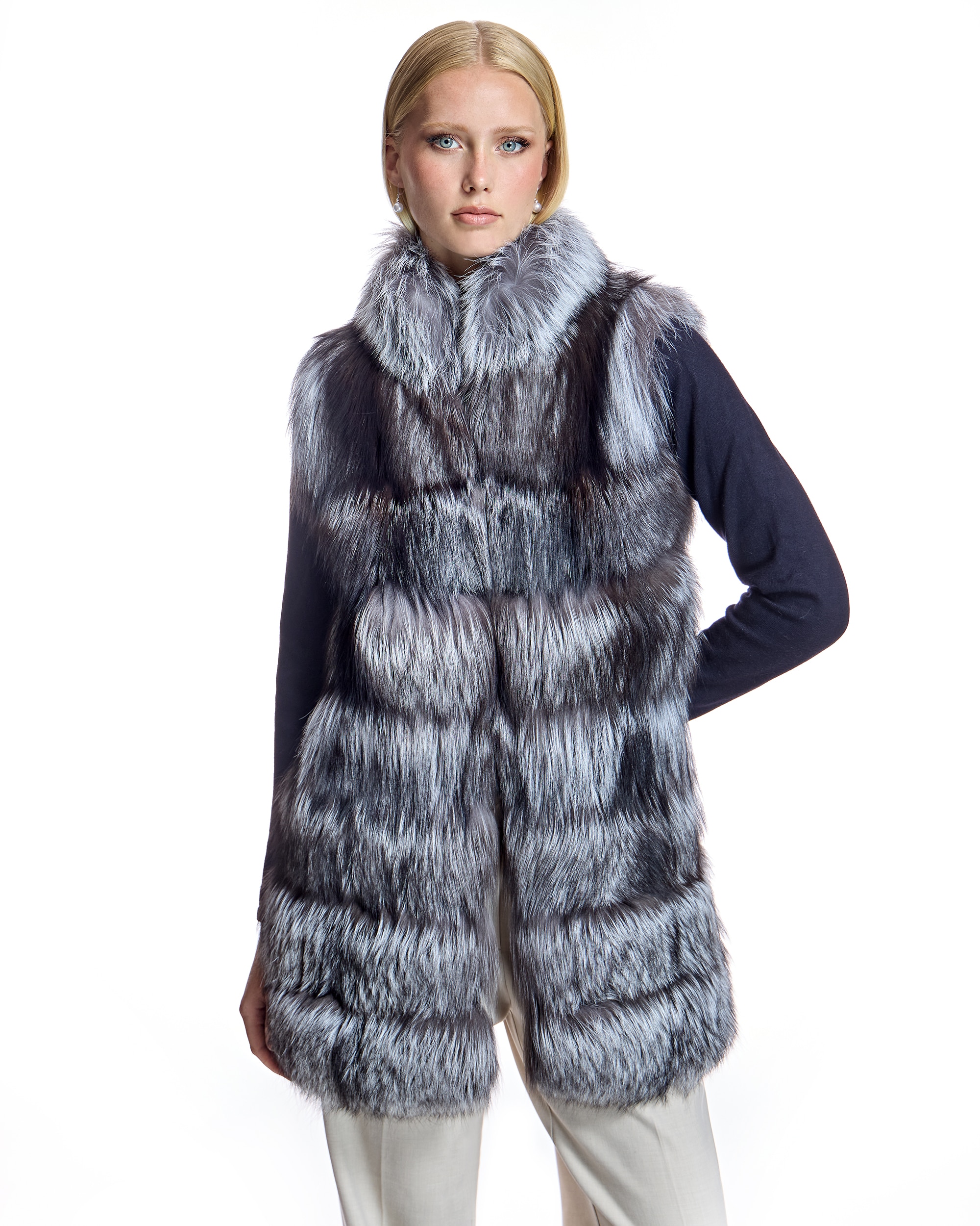 Imagem 0 de Colete em Pelo de Raposa em Horizontal com Gola Alta