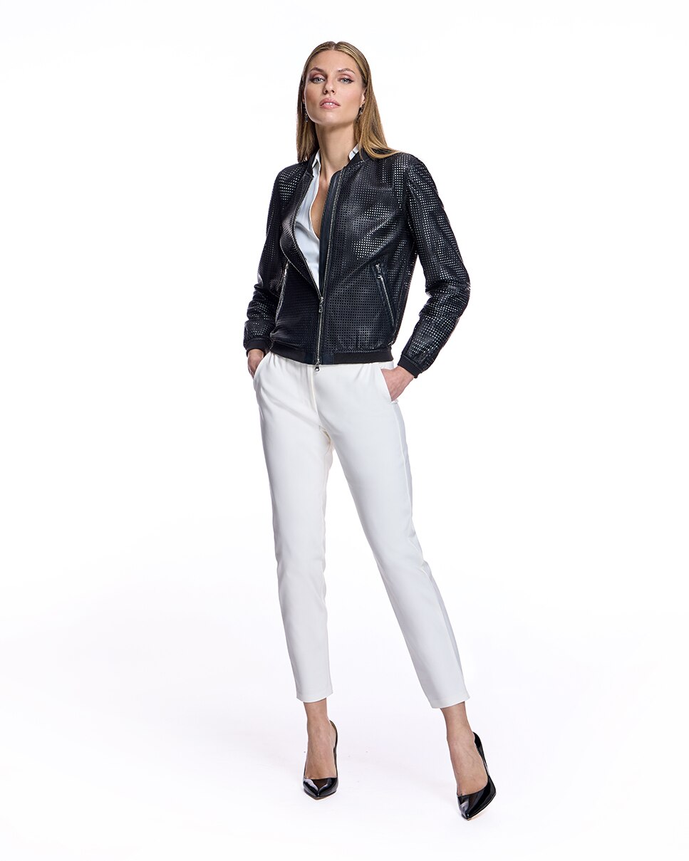 Casaco de Couro Perfurado com Fecho Zip Preto-4