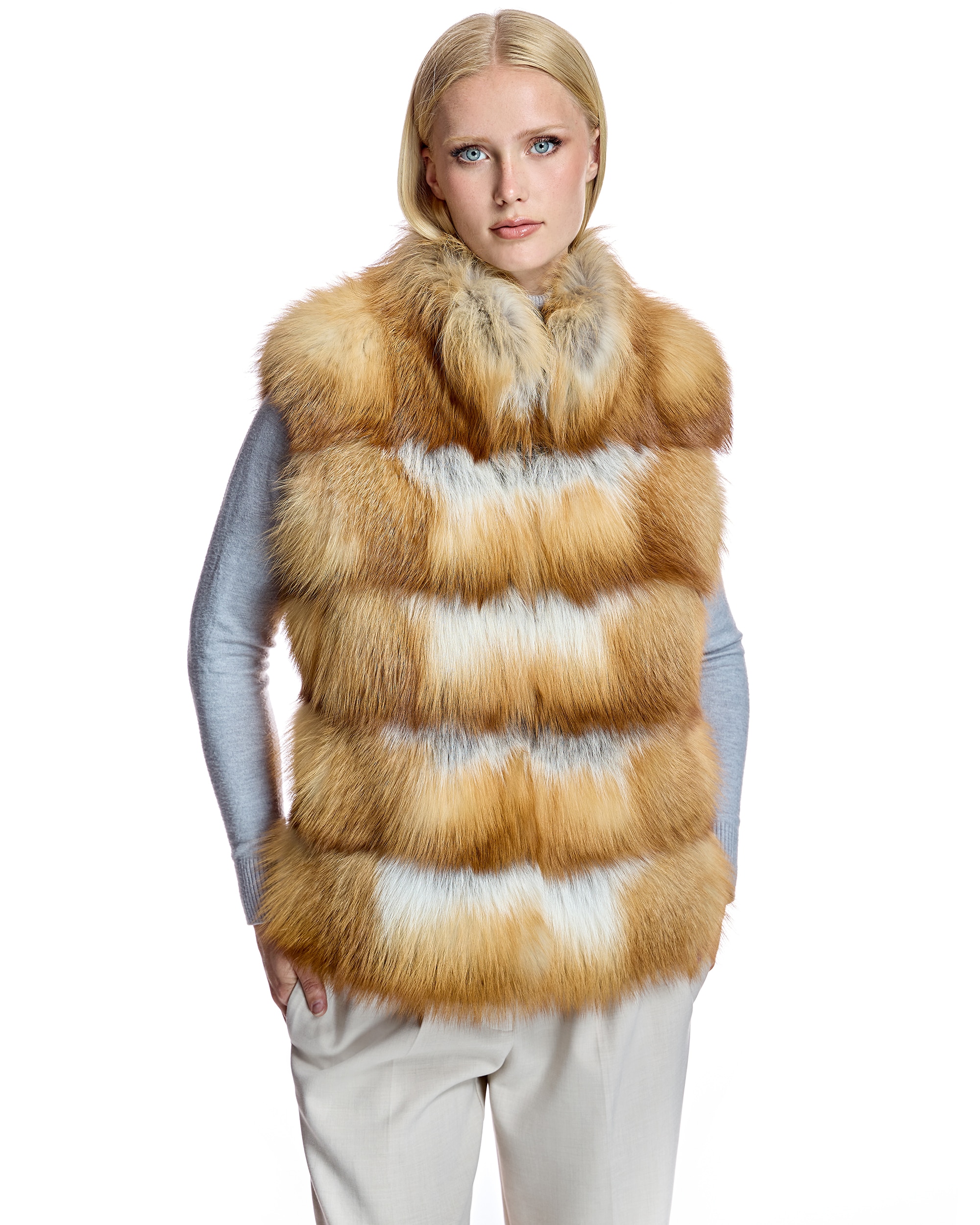 Imagem 0 de Colete em Pelo de Raposa em Horizontal Curto com Gola Alta