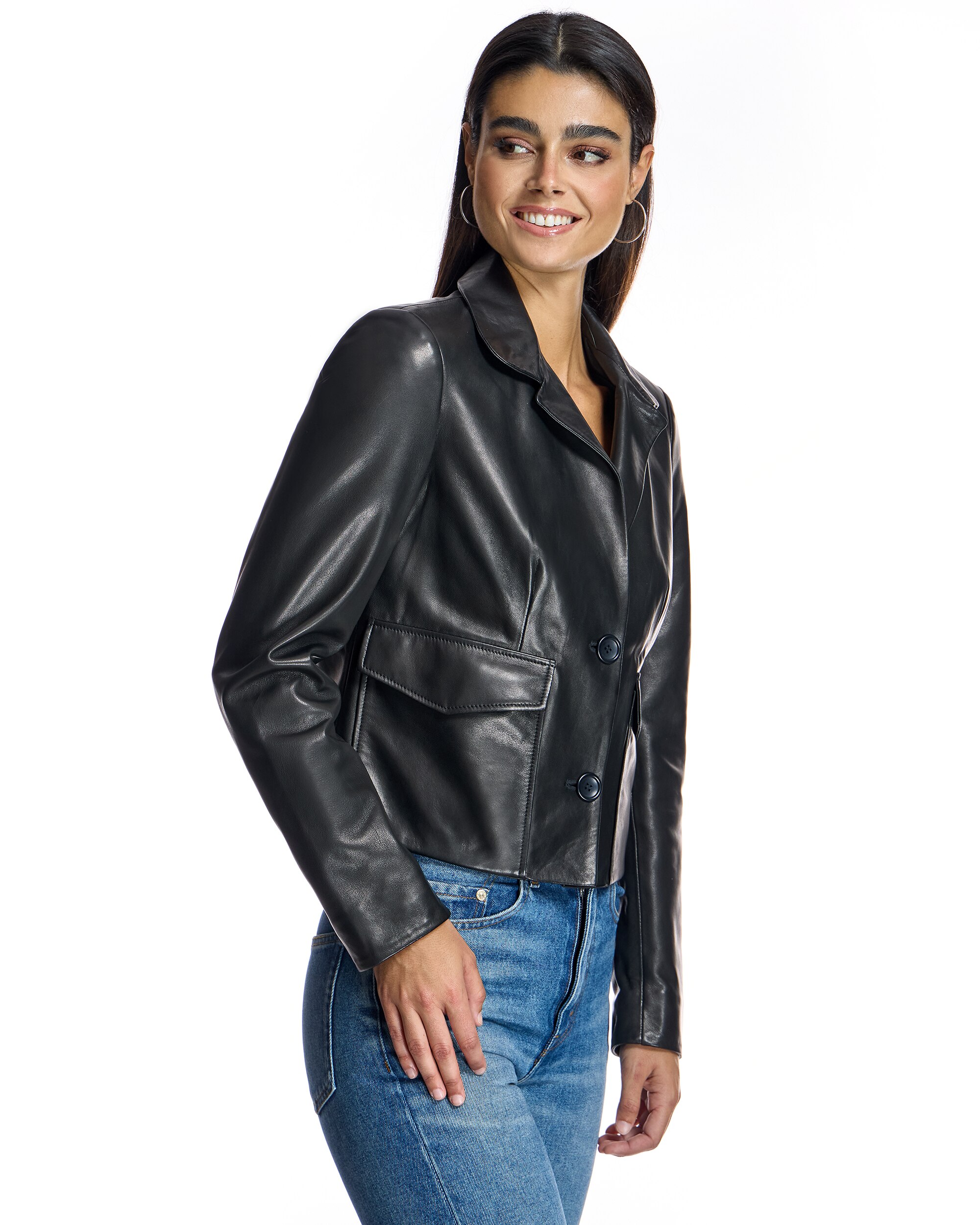 Blusão de Pele com Gola Lapela e Bolsos Preto-2