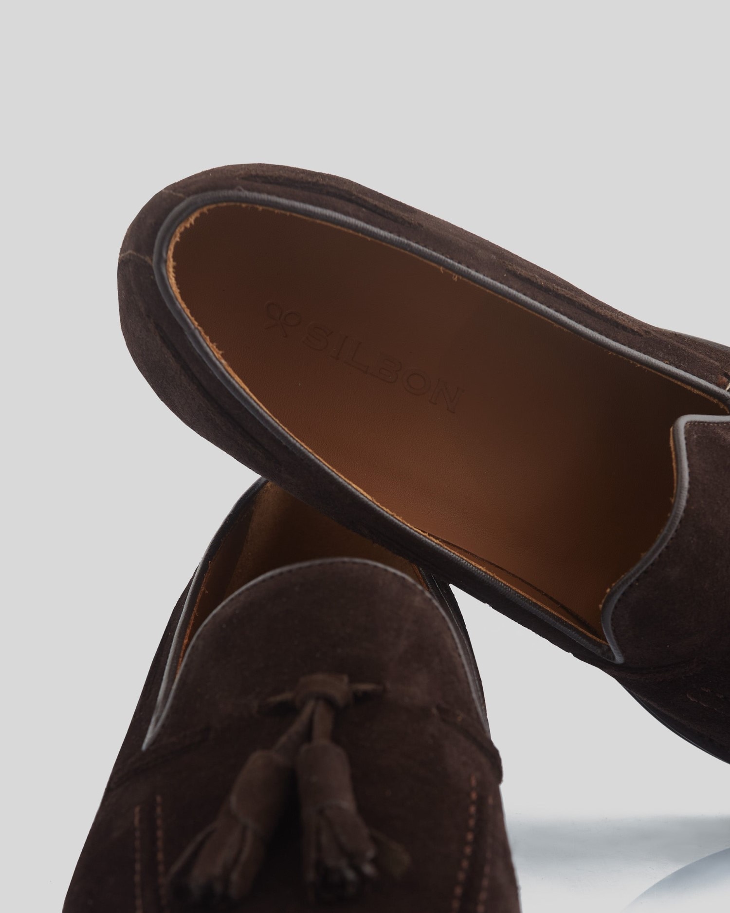 Mocassins de Pele Camurça Clássico com Pompom em Castanho-escuro Castanho-escuro-5