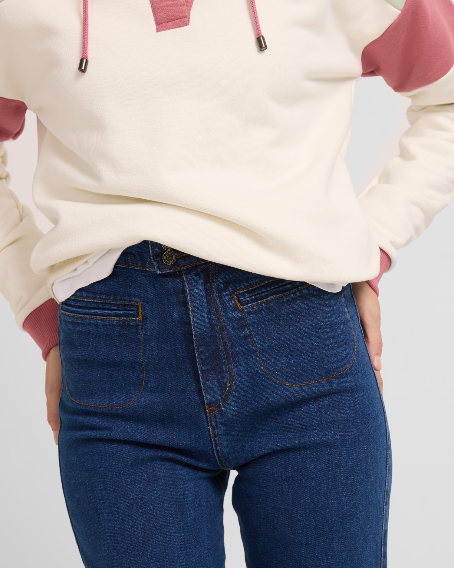 Calças Denim Flare com Bolsos Azul-3