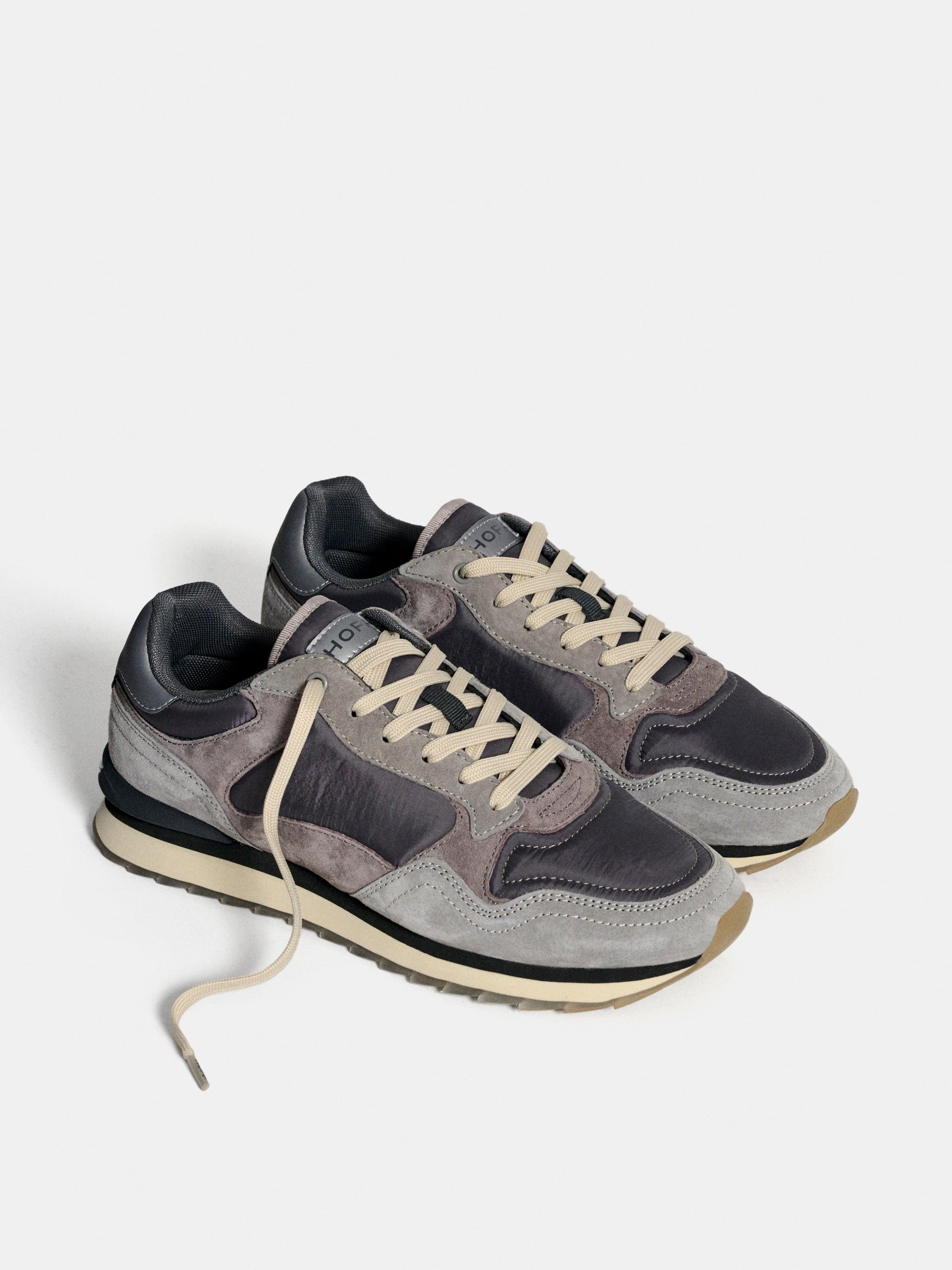 Sapatilhas em Pele com Atacadores Cinzento-2